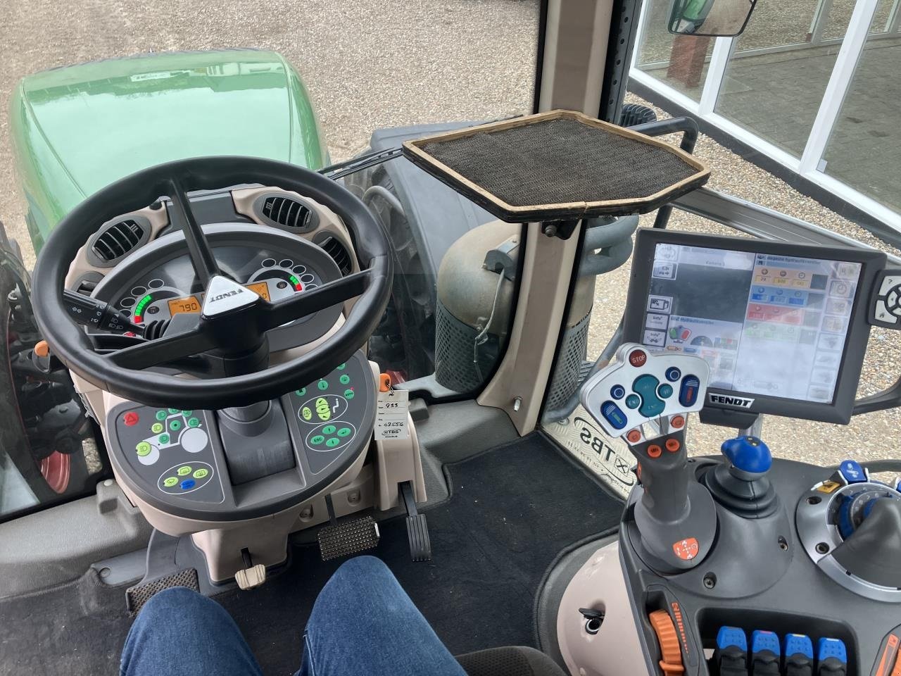 Traktor of the type Fendt 933 SCR PROFI PLUS, Gebrauchtmaschine in Holstebro (Picture 7)