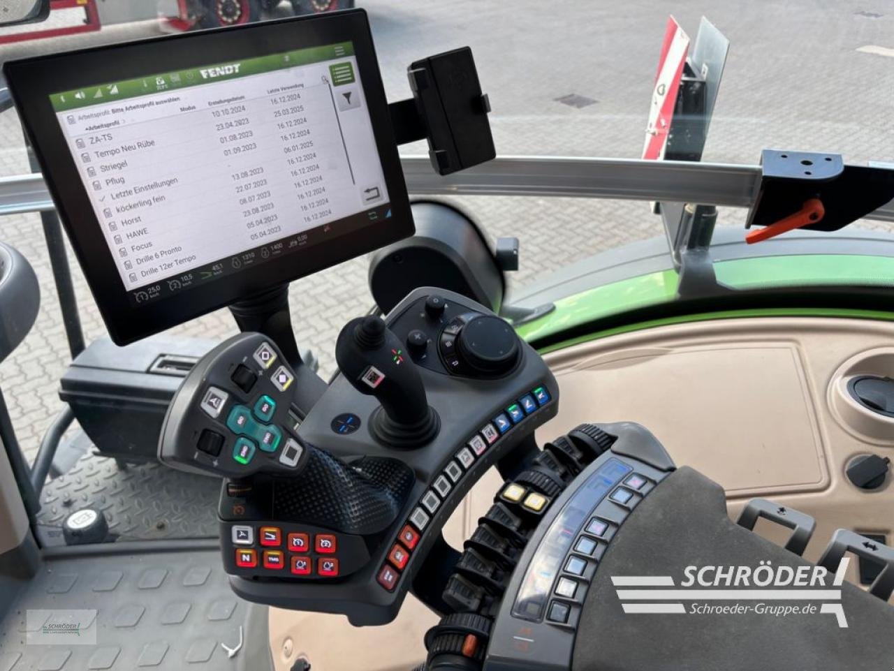 Traktor типа Fendt 933 VARIO GEN7 PROFI PLUS, Gebrauchtmaschine в Lastrup (Фотография 20)