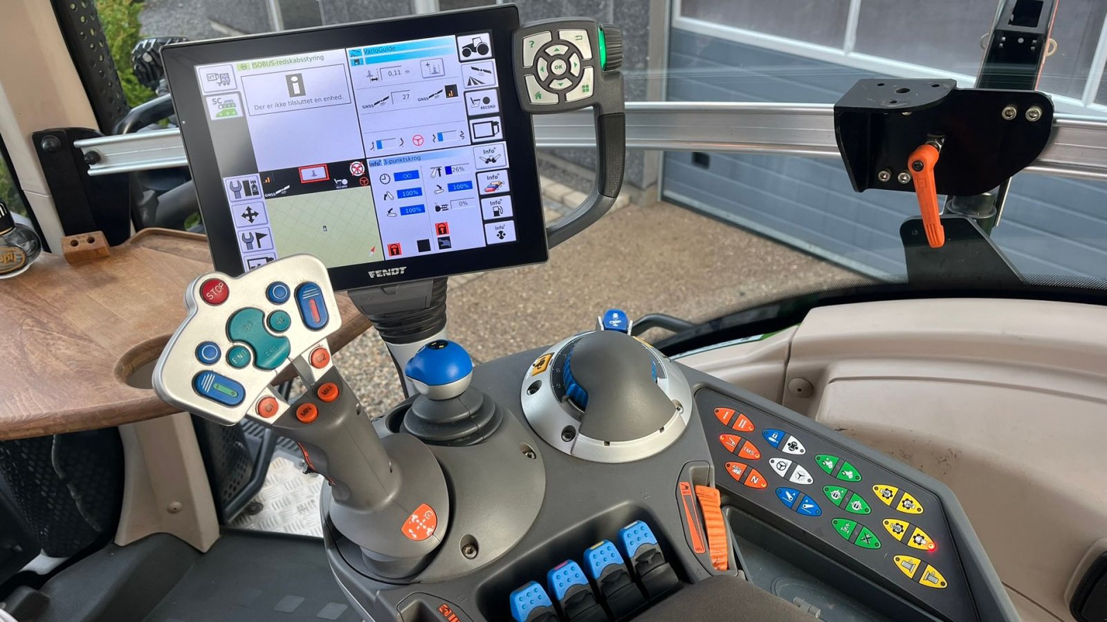 Traktor du type Fendt 933 Vario Profi Plus S4 med frontlift, Gebrauchtmaschine en Lintrup (Photo 11)