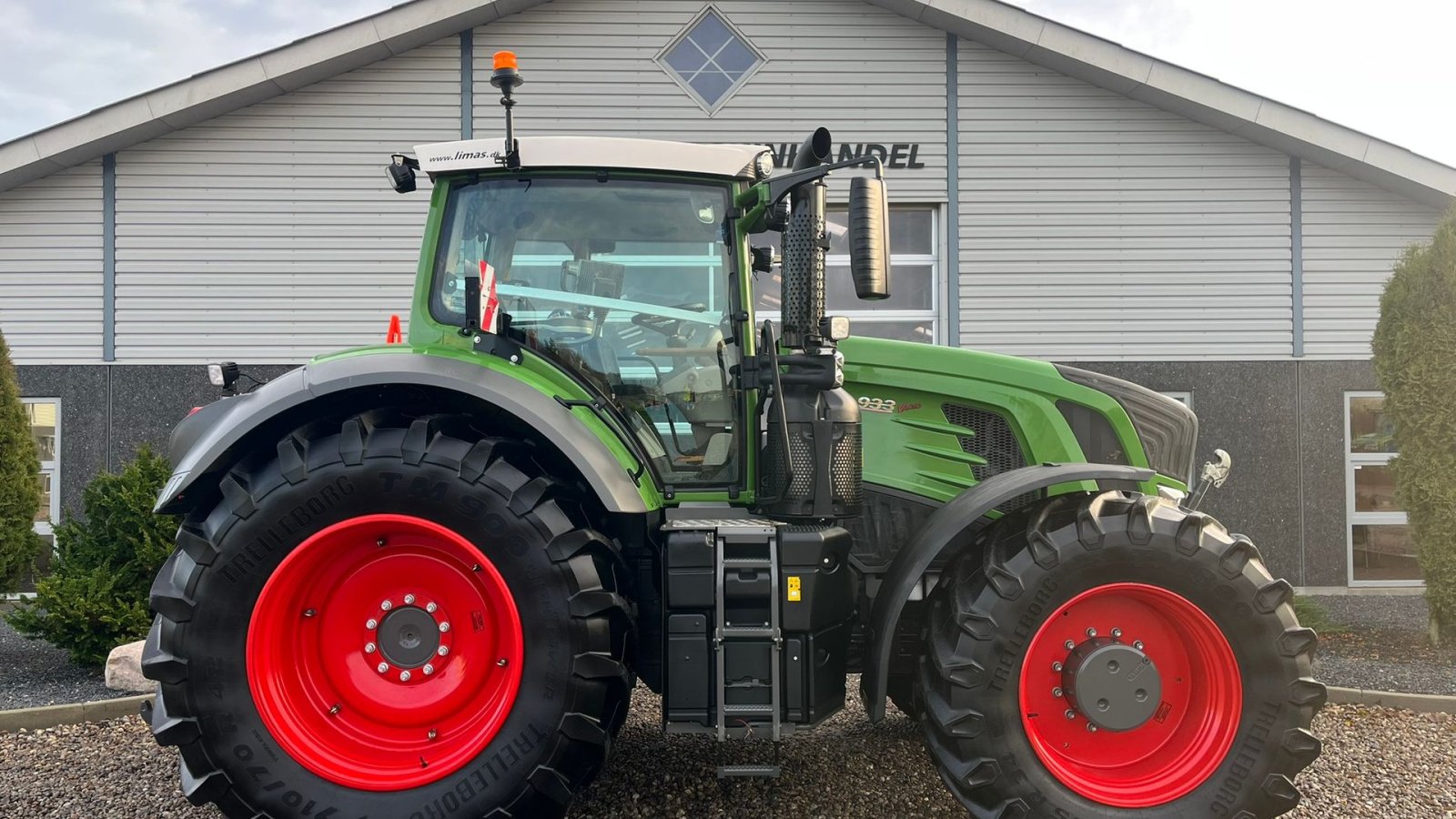 Traktor du type Fendt 933 Vario Profi Plus S4 med frontlift, Gebrauchtmaschine en Lintrup (Photo 12)