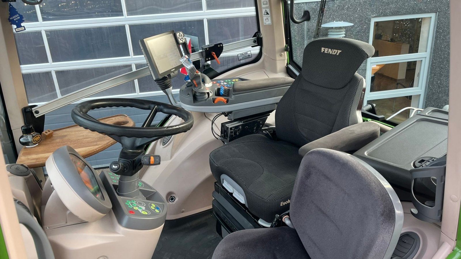 Traktor du type Fendt 933 Vario Profi Plus S4 med frontlift, Gebrauchtmaschine en Lintrup (Photo 9)