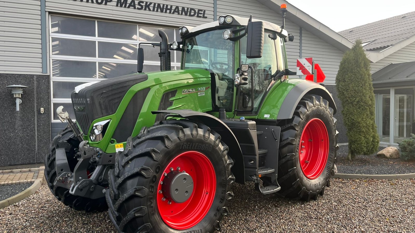Traktor du type Fendt 933 Vario Profi Plus S4 med frontlift, Gebrauchtmaschine en Lintrup (Photo 2)