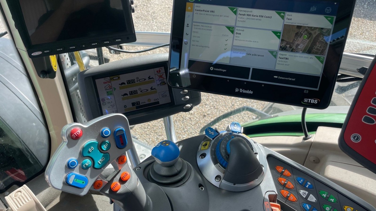 Traktor of the type Fendt 933 Vario Profi, Gebrauchtmaschine in Grindsted (Picture 8)