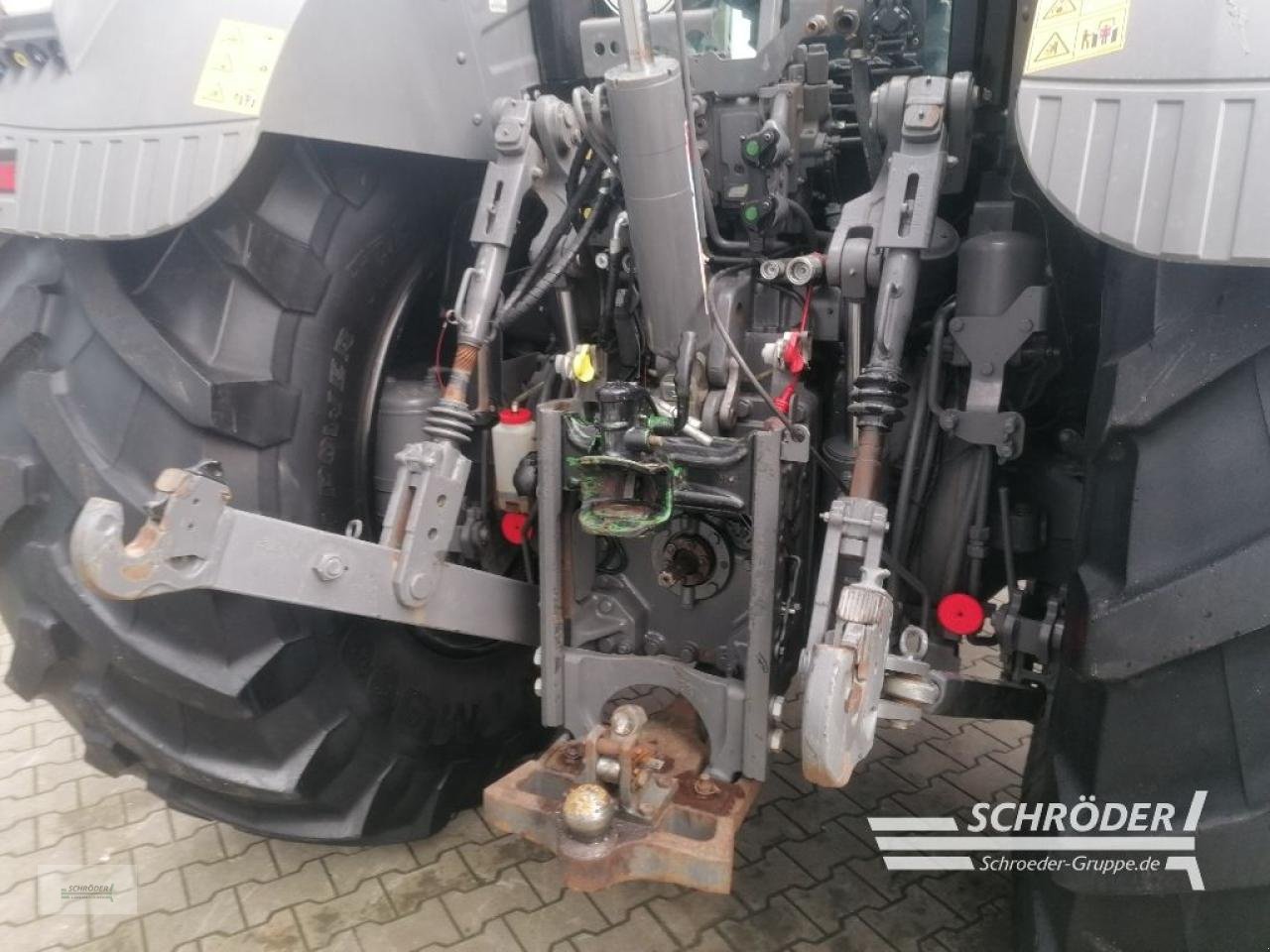 Traktor des Typs Fendt 933 VARIO S4 PROFI PLUS, Gebrauchtmaschine in Wildeshausen (Bild 5)