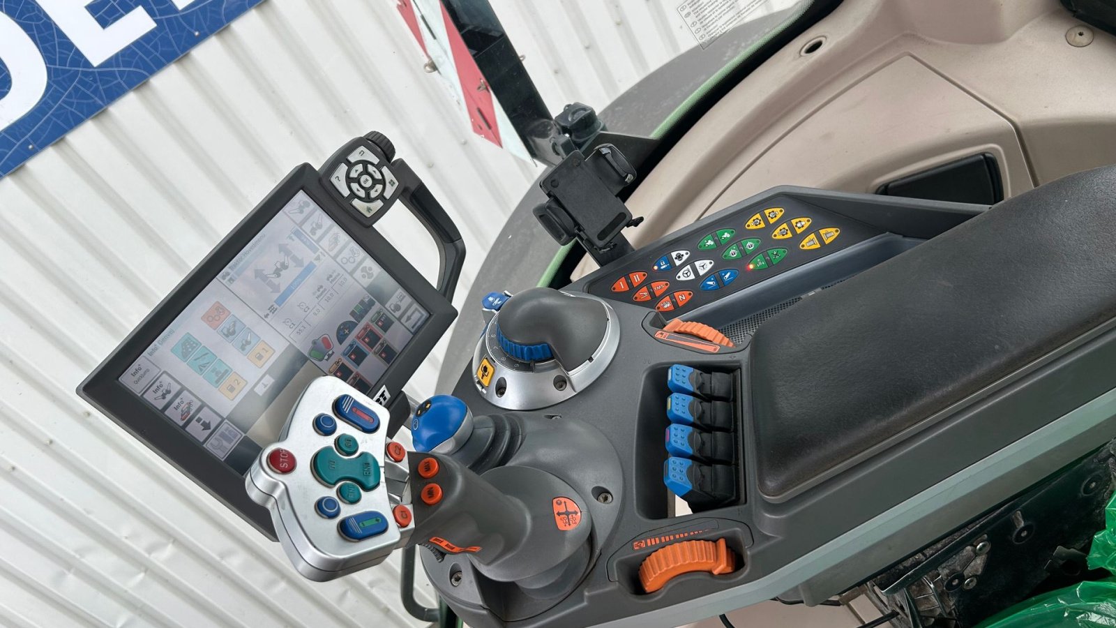 Traktor des Typs Fendt 933 Vario SCR Profi Plus  Front PTO, Gebrauchtmaschine in Rødekro (Bild 13)