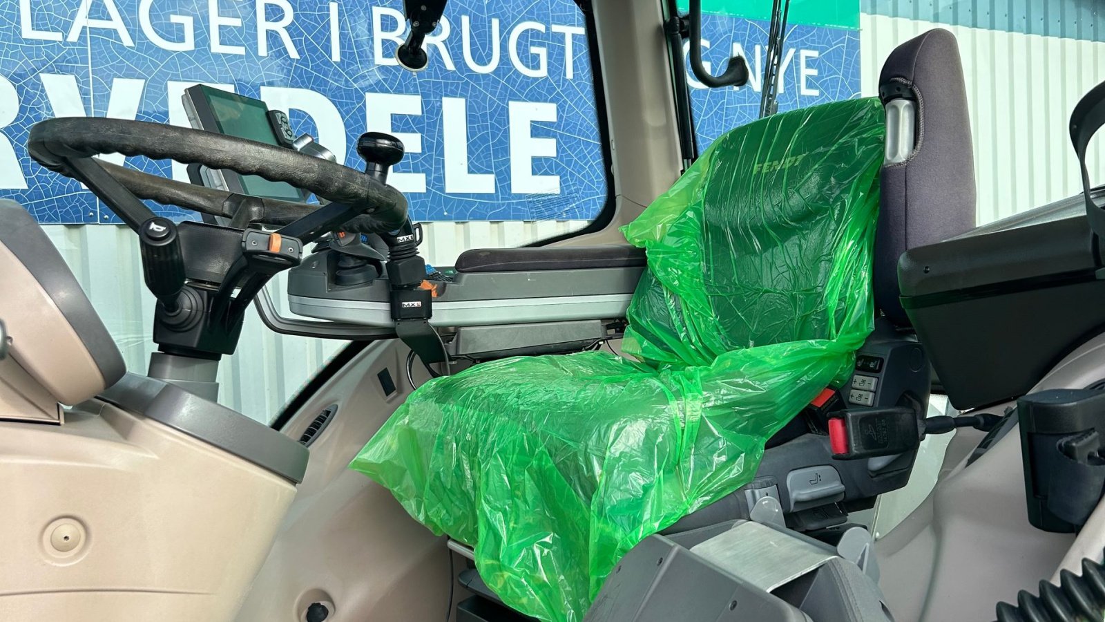 Traktor des Typs Fendt 933 Vario SCR Profi Plus  Med MX Frontlæsser TX430, Gebrauchtmaschine in Rødekro (Bild 11)