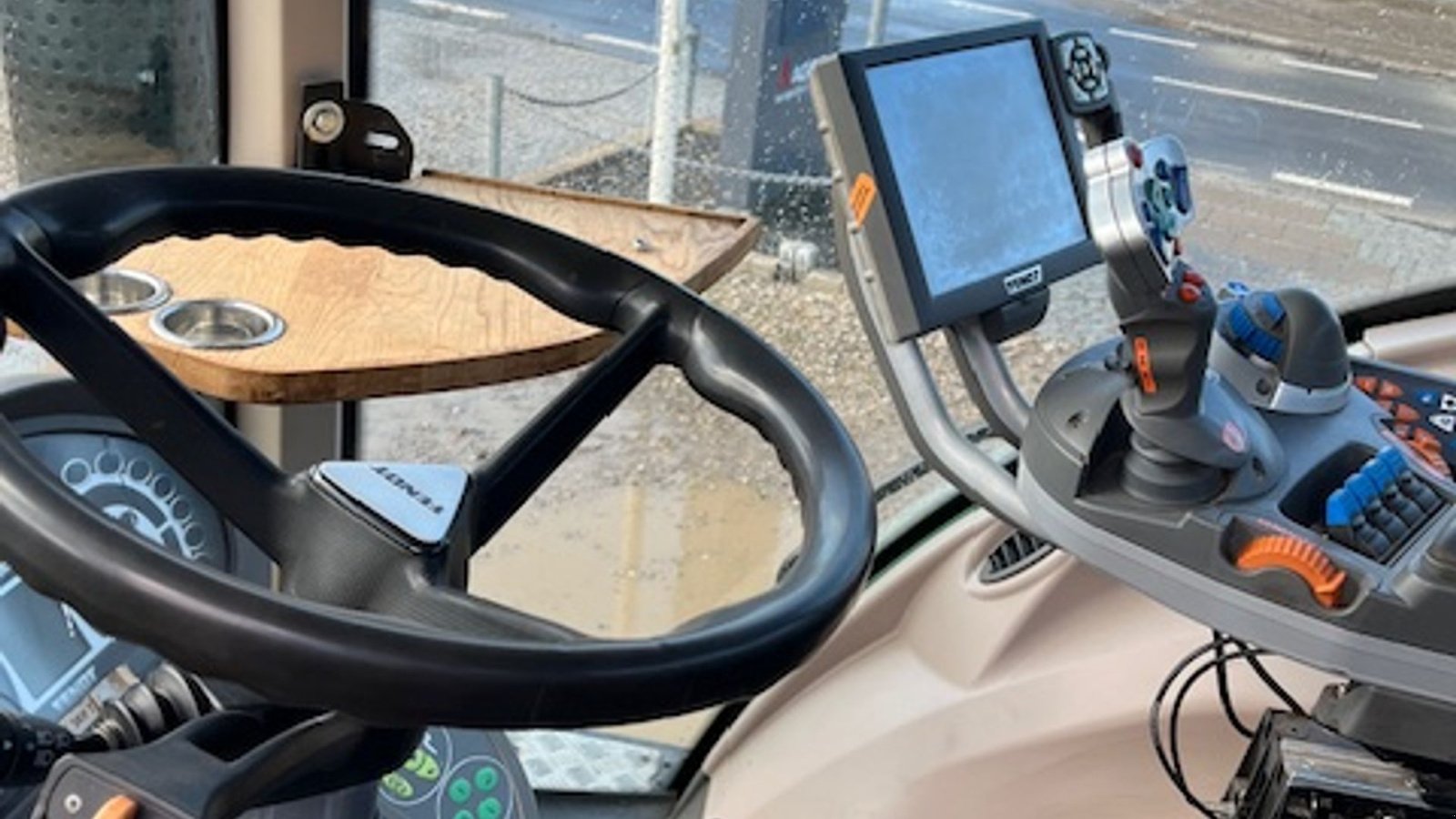 Traktor of the type Fendt 933 Vario SCR Profi Plus  Vendeudstyr, Gebrauchtmaschine in Rødekro (Picture 11)