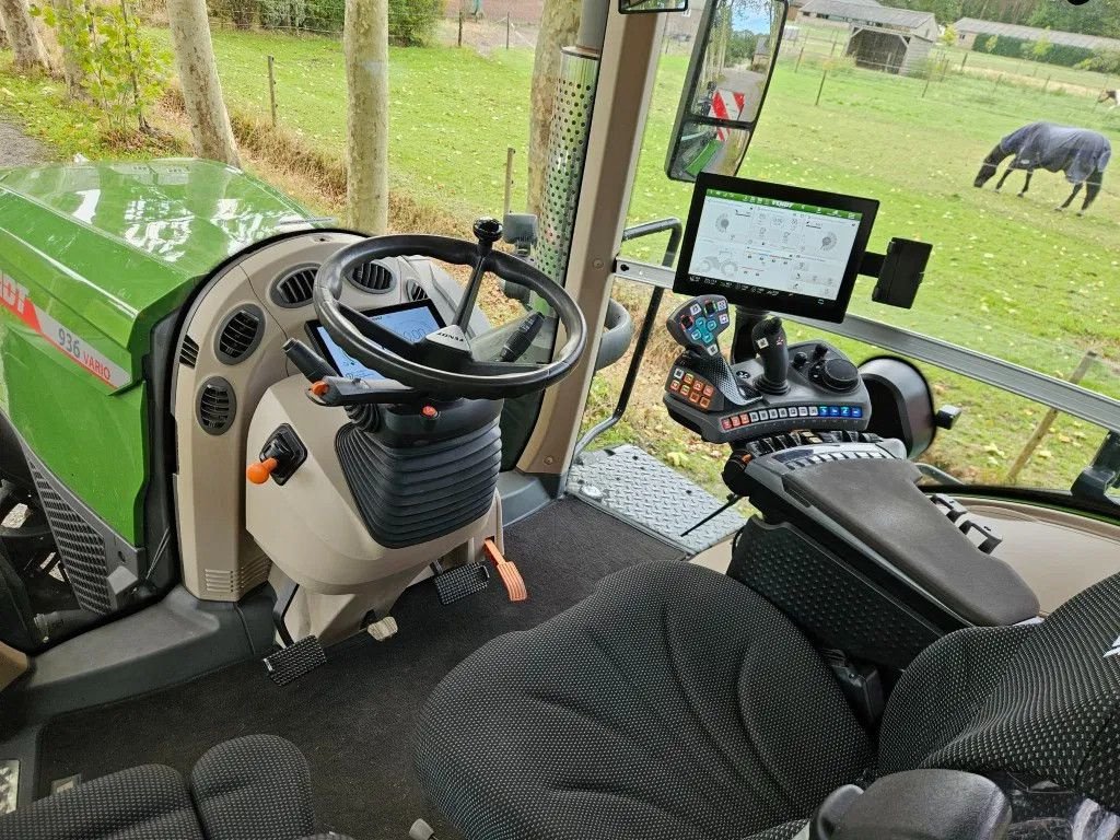 Traktor van het type Fendt 936 Vario Gen7 Profi Plus sett. 2 ( 930 933 939 942 ) FZW, Gebrauchtmaschine in Bergen op Zoom (Foto 11)