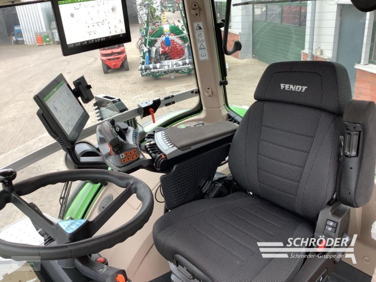 Traktor of the type Fendt 936 VARIO GEN7 PROFI PLUS, Neumaschine in Langförden (Picture 6)