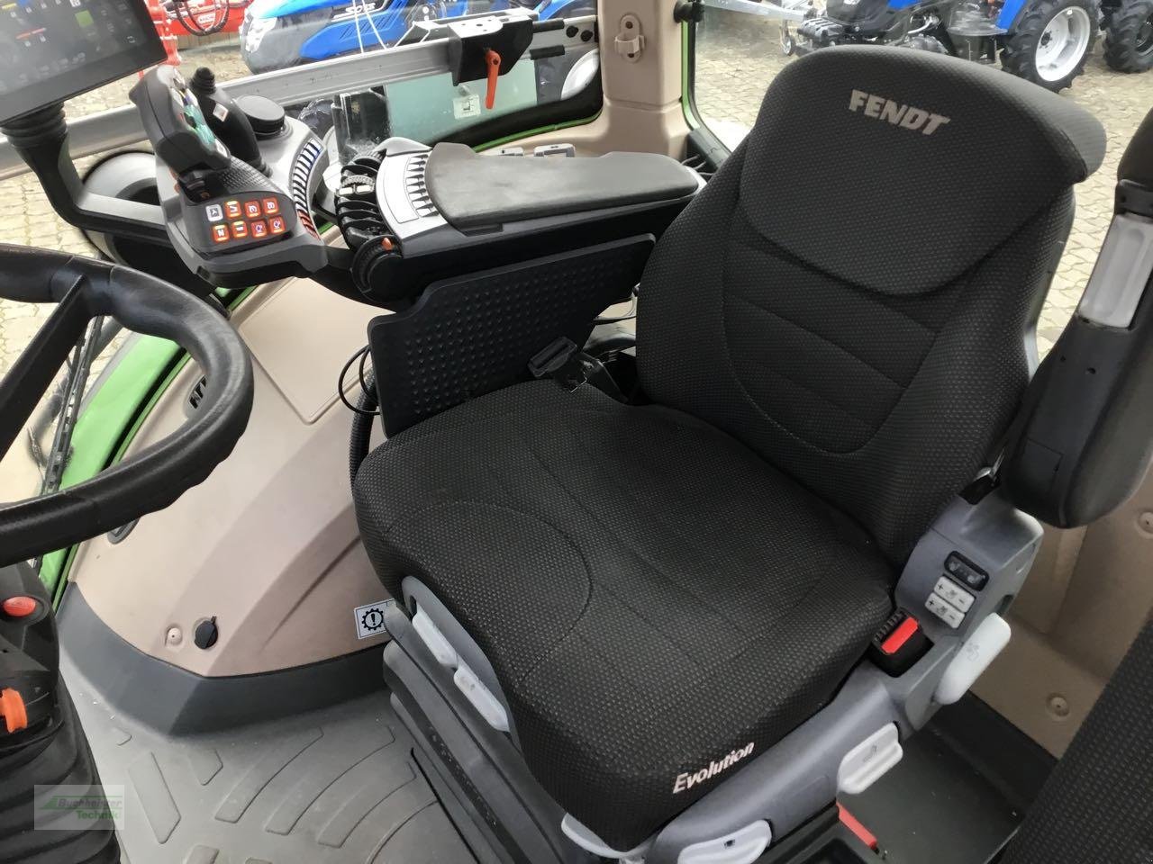 Traktor des Typs Fendt 936 Vario Gen7, Gebrauchtmaschine in Hess.Oldendorf (Bild 5)