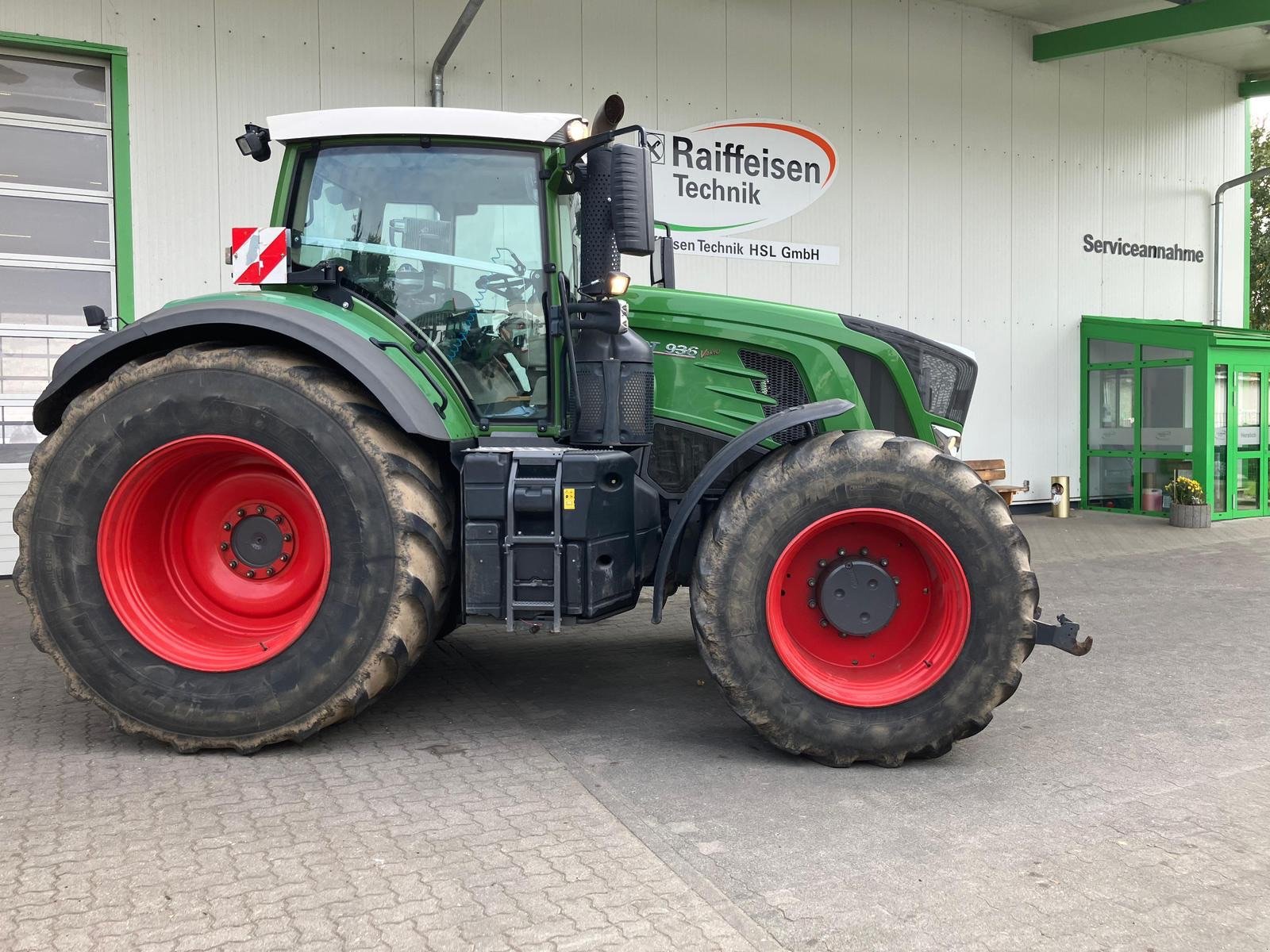 Traktor des Typs Fendt 936 Vario Motor NEU, Gebrauchtmaschine in Bad Oldesloe (Bild 9)
