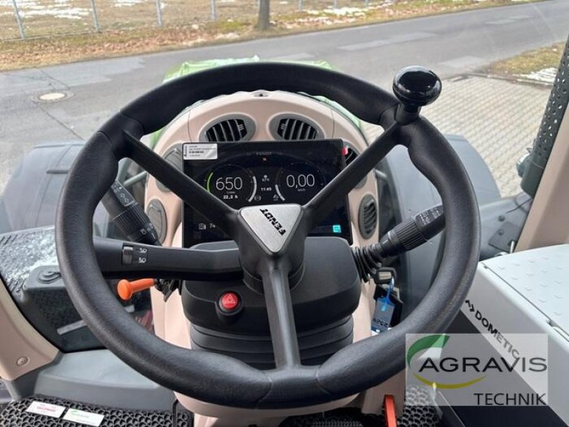 Traktor van het type Fendt 939 VARIO GEN-7 Profi+ Setting2, Gebrauchtmaschine in Meppen (Foto 16)