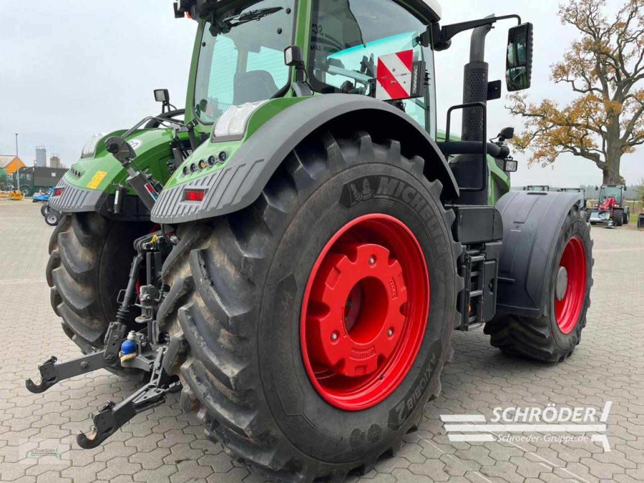 Traktor of the type Fendt 939 VARIO GEN7 PROFI PLUS, Gebrauchtmaschine in Penzlin (Picture 8)