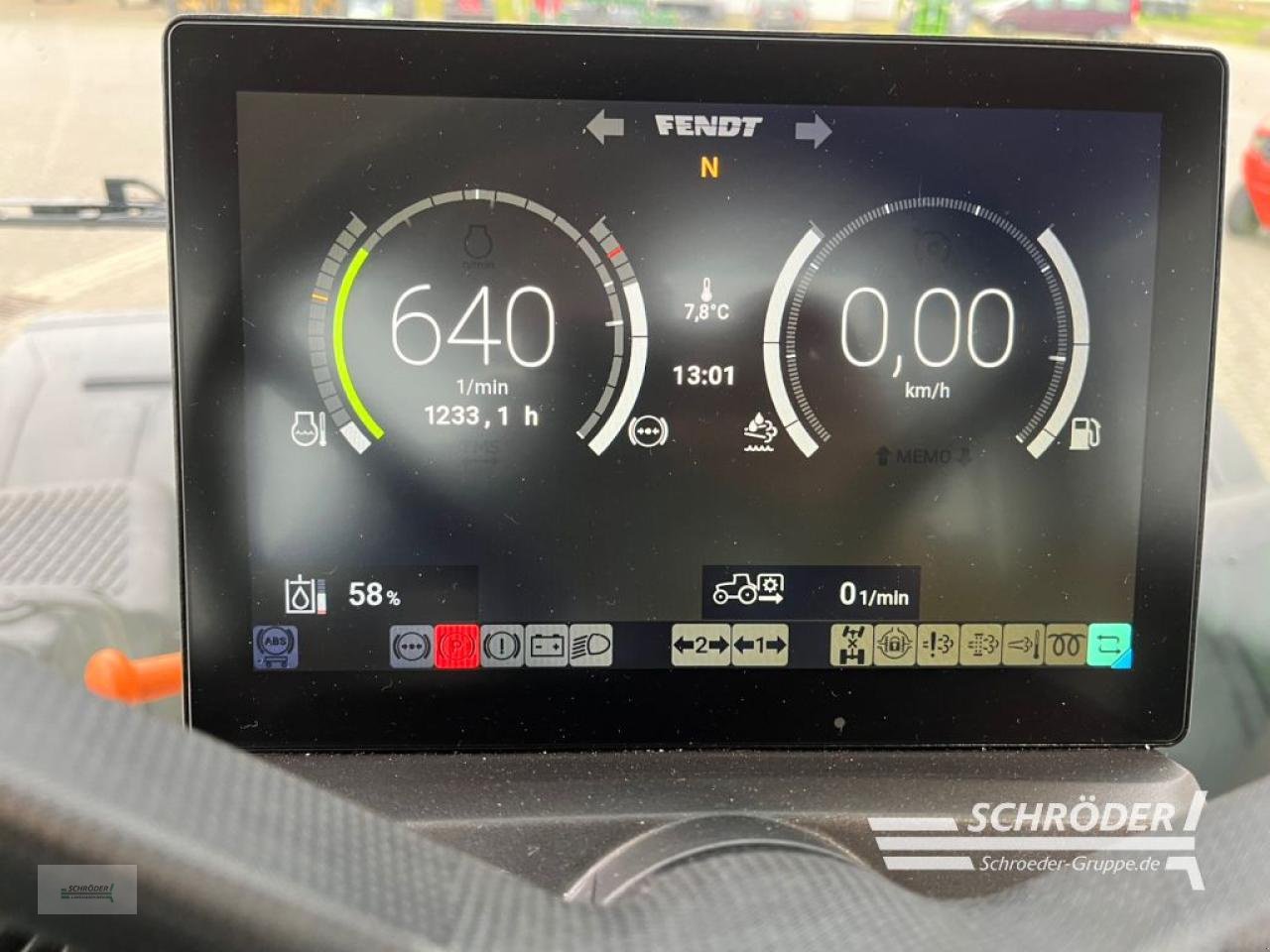 Traktor of the type Fendt 939 VARIO GEN7 PROFI PLUS, Gebrauchtmaschine in Penzlin (Picture 13)