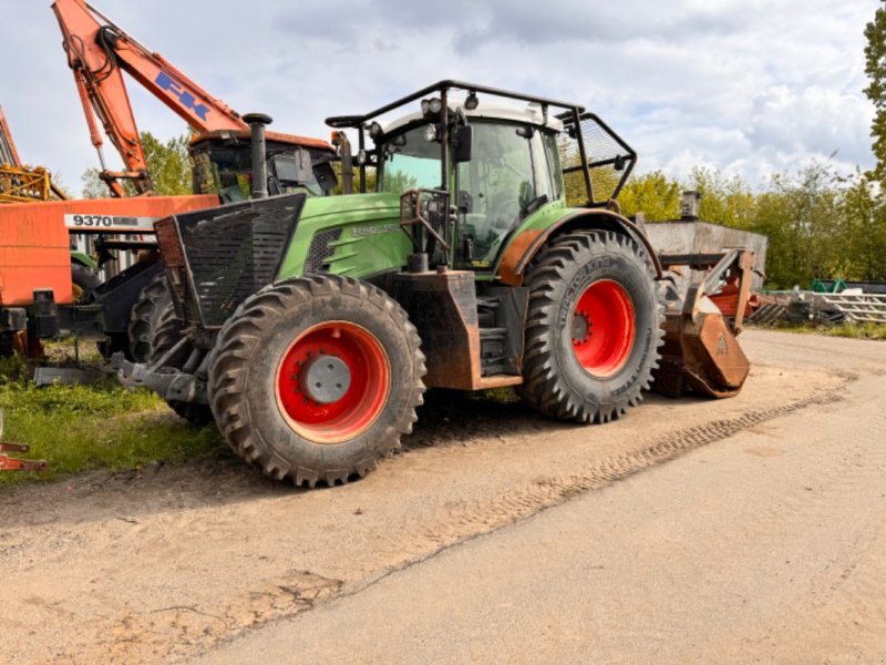 Traktor du type Fendt 939 Vario RüFa mit Forstfräse, Gebrauchtmaschine en Liebenwalde