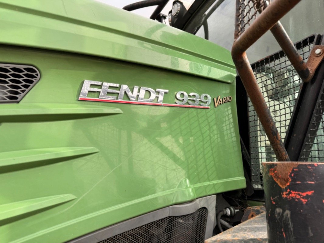 Traktor des Typs Fendt 939 Vario RüFa mit Forstfräse, Gebrauchtmaschine in Liebenwalde (Bild 23)