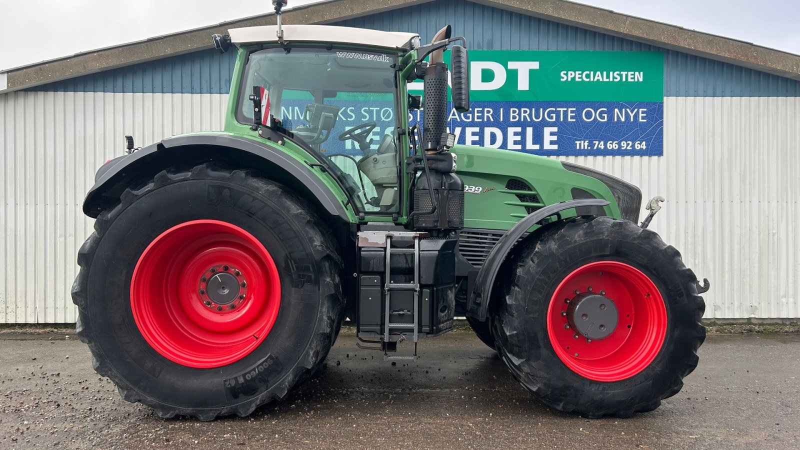 Traktor of the type Fendt 939 Vario SCR Profi Plus, Gebrauchtmaschine in Rødekro (Picture 4)