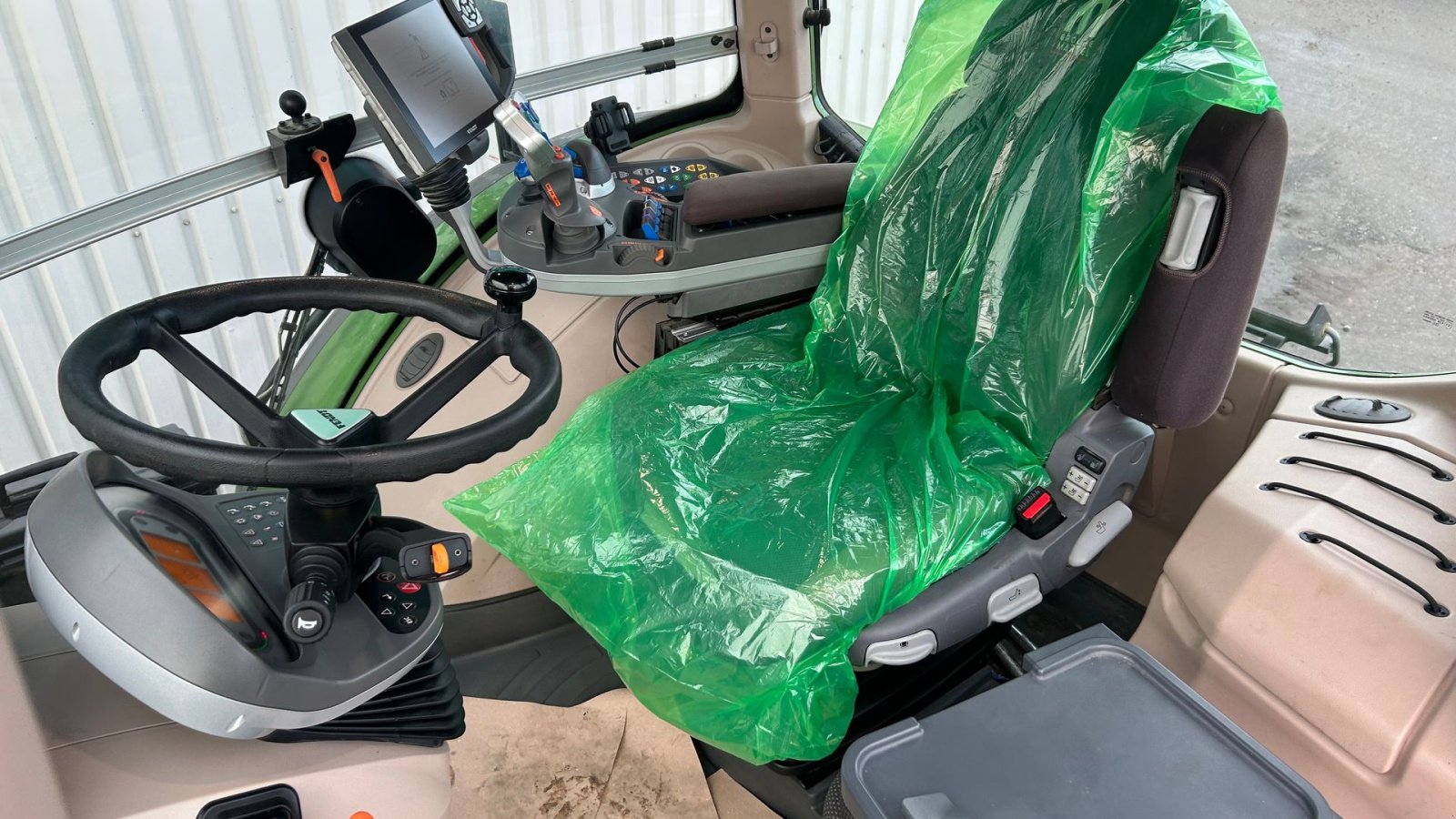 Traktor типа Fendt 942 Gen6 Profi Plus Få Timer. VarioGrip, Gebrauchtmaschine в Rødekro (Фотография 12)