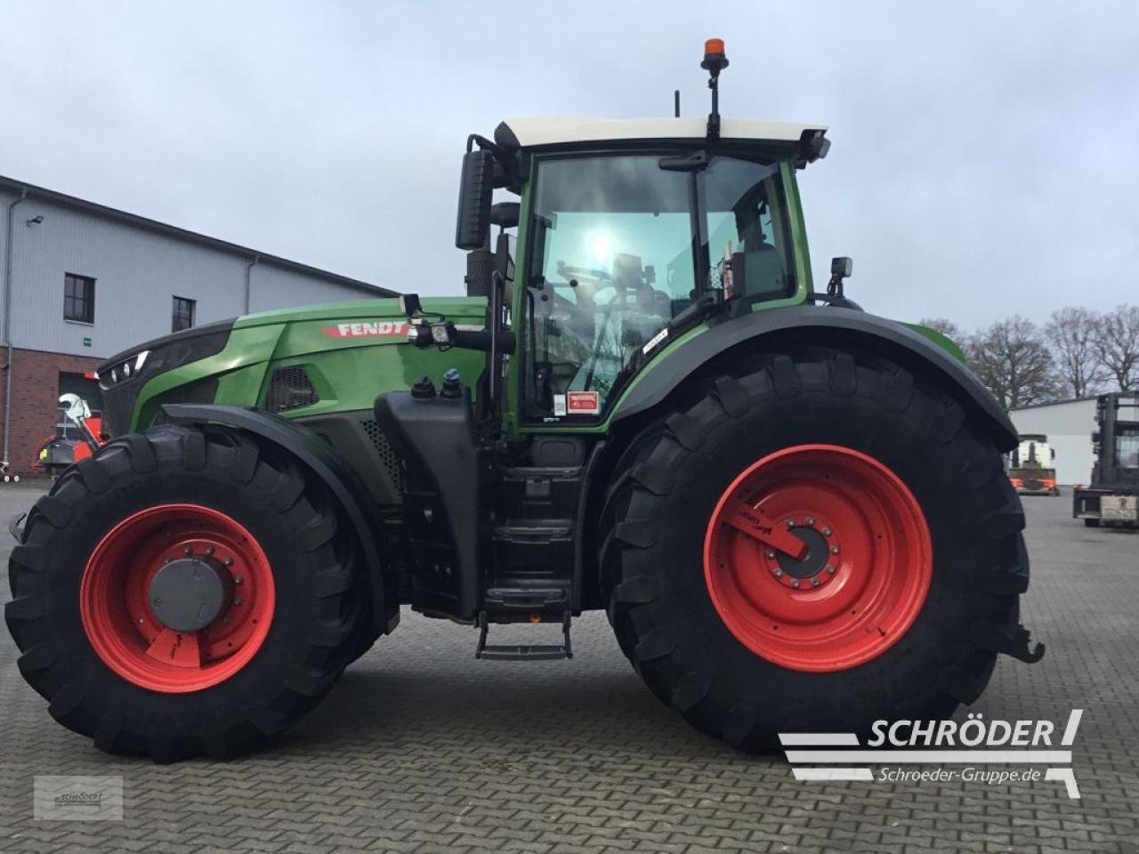 Traktor des Typs Fendt 942 GEN7 PROFI PLUS, Gebrauchtmaschine in Scharrel (Bild 5)