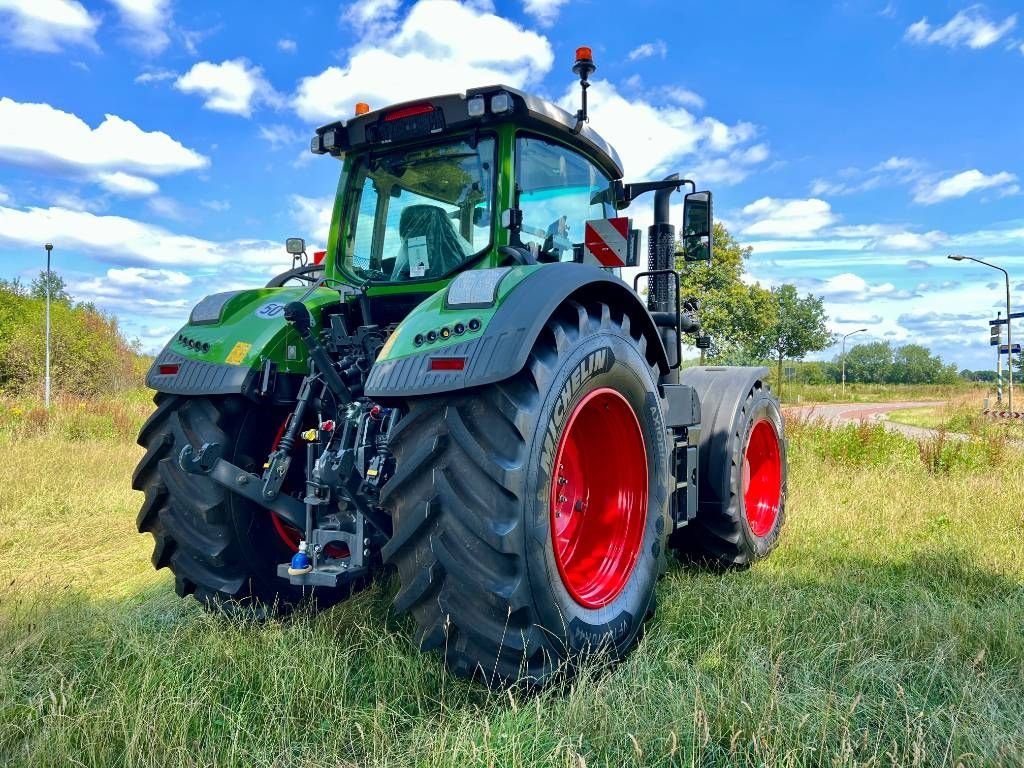 Traktor of the type Fendt 942 Gen7 Profi+ S2, Neumaschine in Nijkerkerveen (Picture 4)