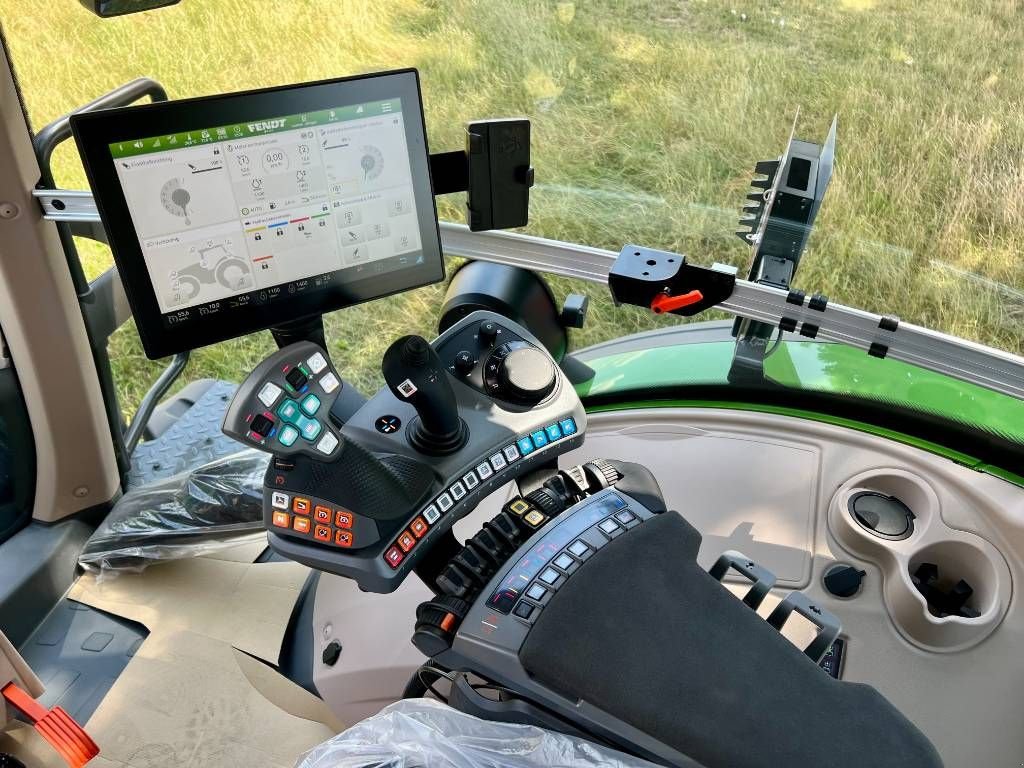 Traktor of the type Fendt 942 Gen7 Profi+ S2, Neumaschine in Nijkerkerveen (Picture 9)