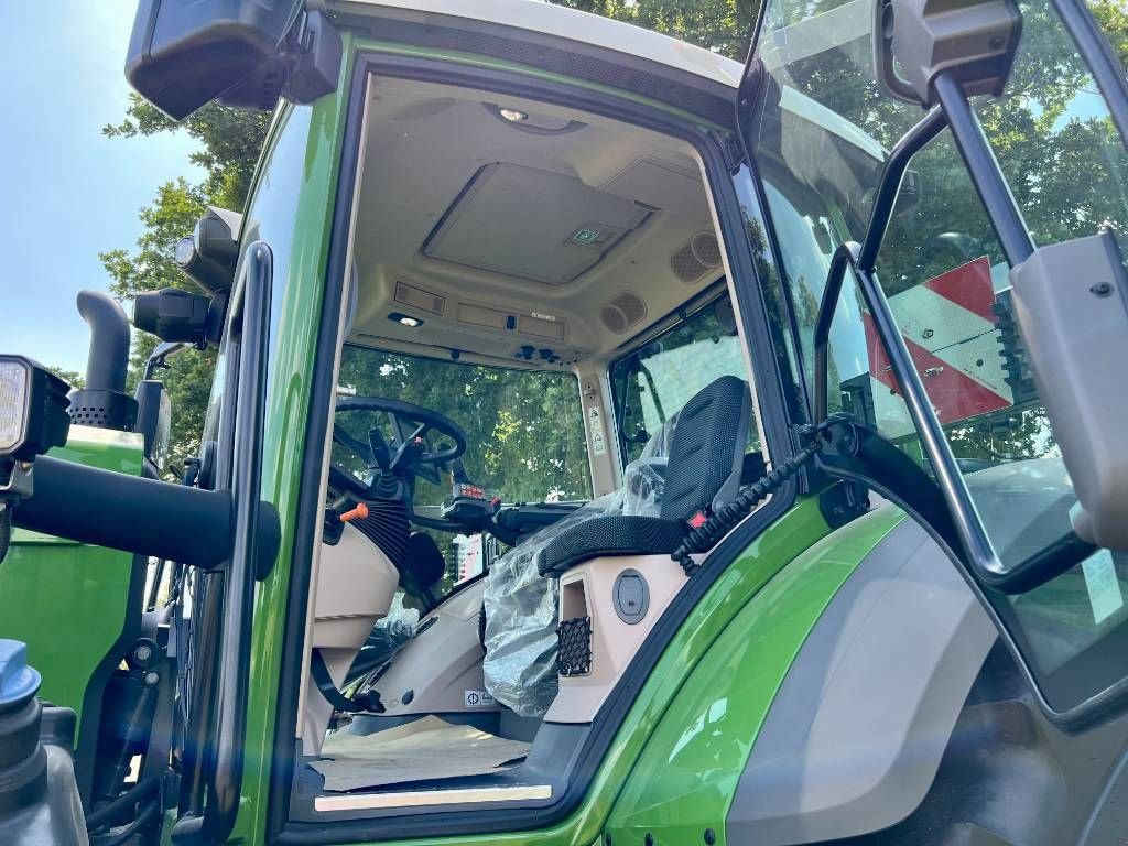Traktor of the type Fendt 942 Gen7 Profi+ S2, Neumaschine in Nijkerkerveen (Picture 7)