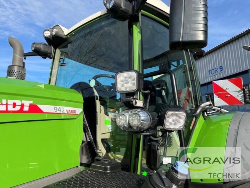 Traktor des Typs Fendt 942 VARIO GEN-7 Profi+ Setting2, Gebrauchtmaschine in Meppen (Bild 13)