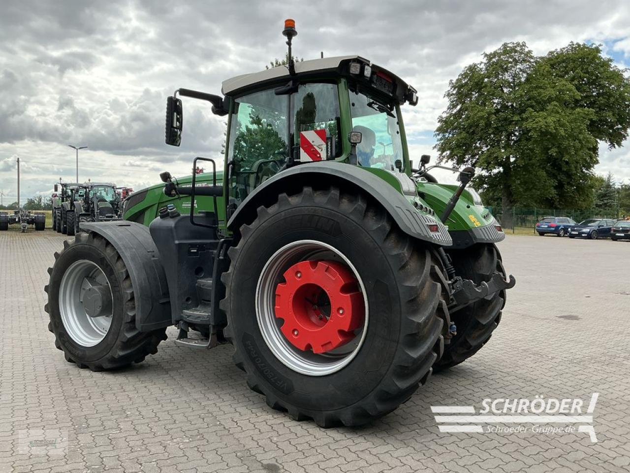 Traktor of the type Fendt 942 VARIO GEN6 PROFI PLUS, Gebrauchtmaschine in Friedland (Picture 8)