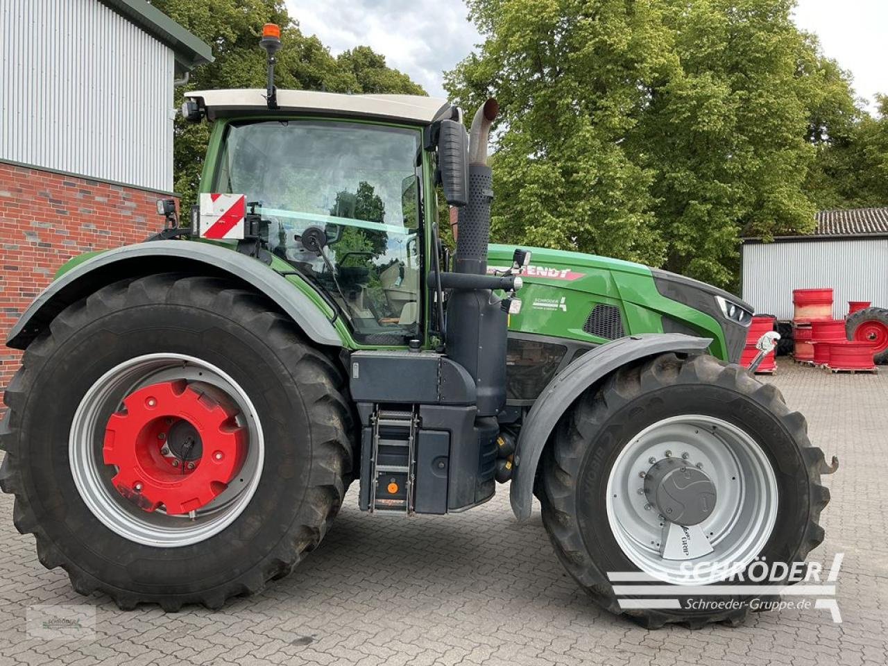 Traktor of the type Fendt 942 VARIO GEN6 PROFI PLUS, Gebrauchtmaschine in Friedland (Picture 17)