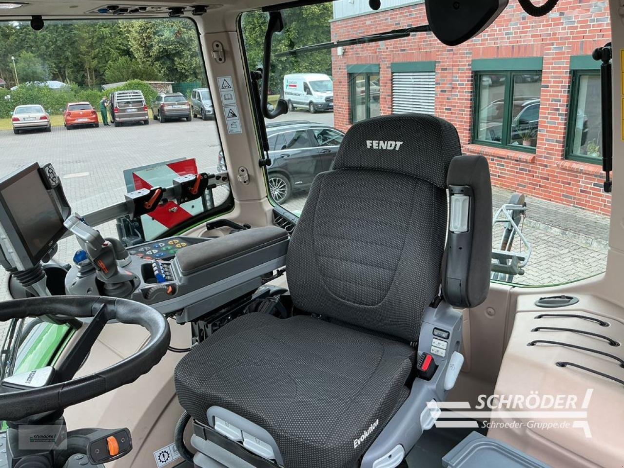 Traktor of the type Fendt 942 VARIO GEN6 PROFI PLUS, Gebrauchtmaschine in Friedland (Picture 23)