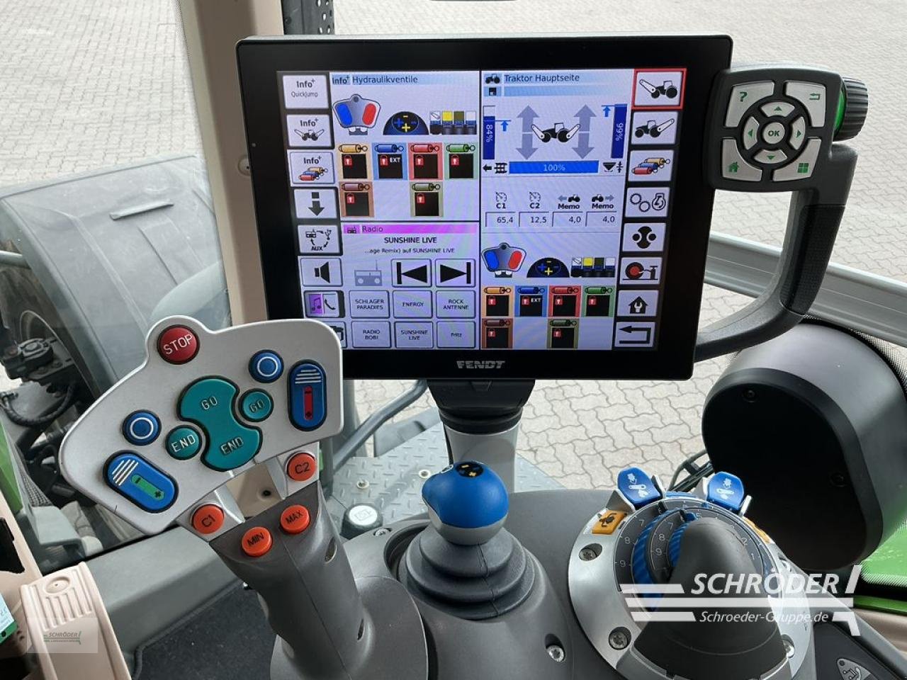 Traktor of the type Fendt 942 VARIO GEN6 PROFI PLUS, Gebrauchtmaschine in Friedland (Picture 28)