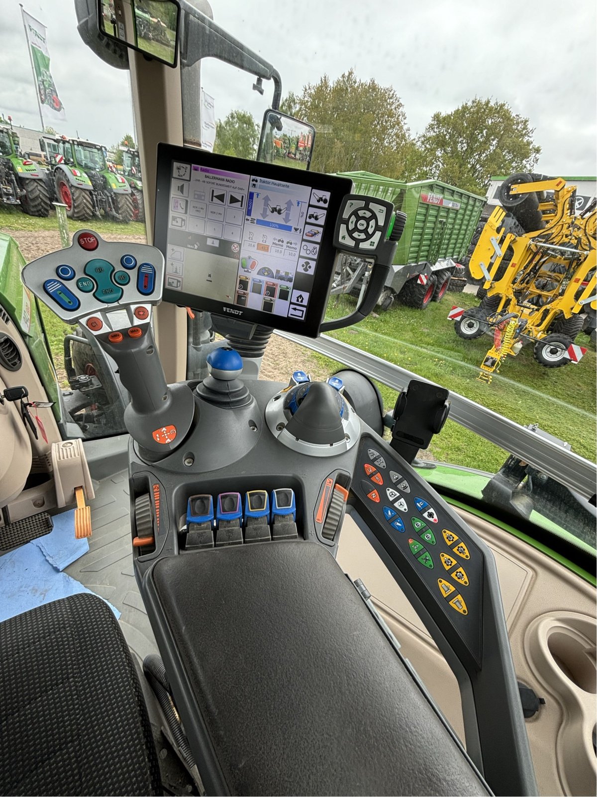 Traktor des Typs Fendt 942 Vario Gen6 ProfiPlus, Gebrauchtmaschine in Bützow (Bild 5)