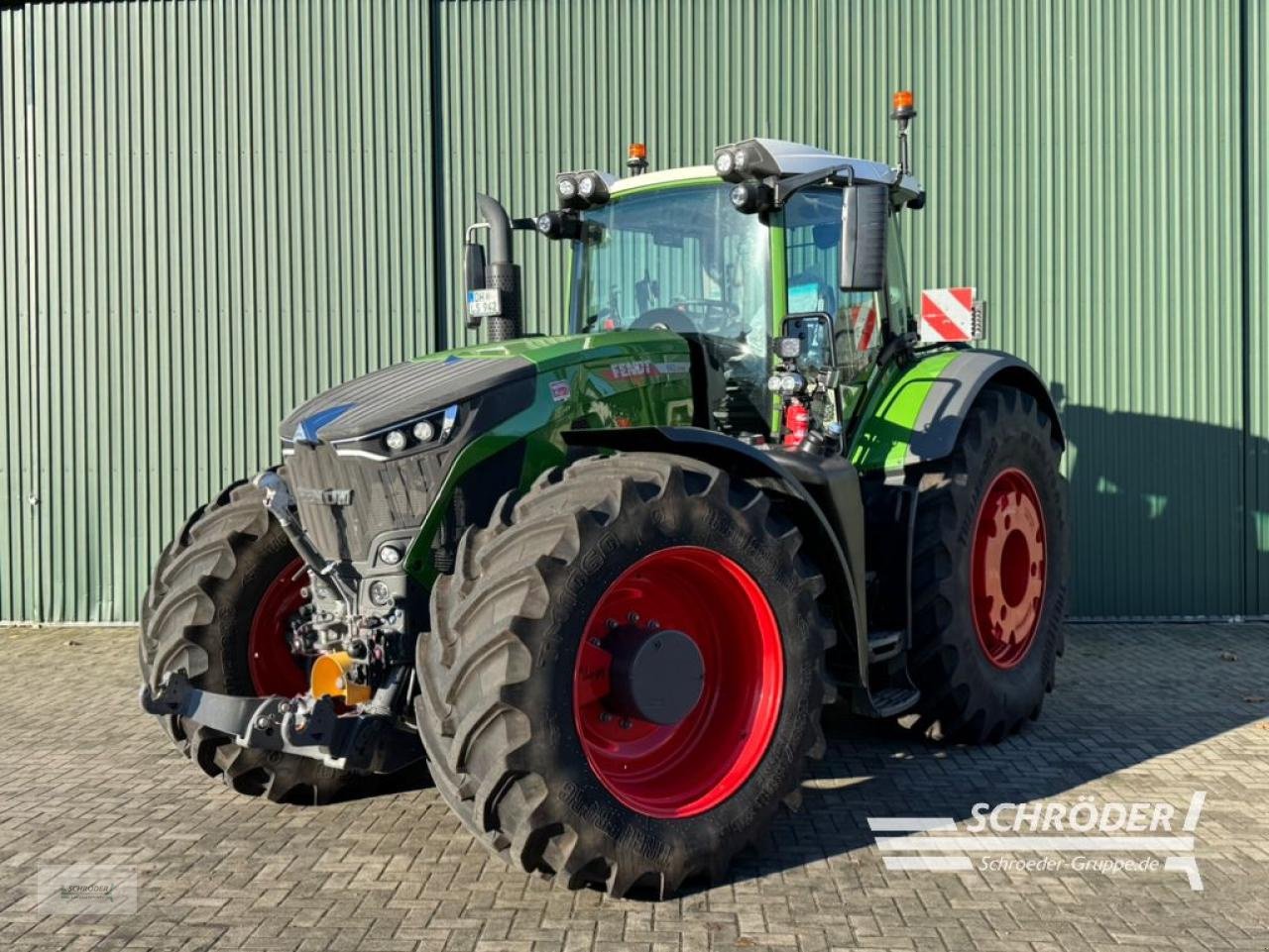Traktor of the type Fendt 942 VARIO GEN7 PROFI PLUS, Neumaschine in Twistringen (Picture 1)