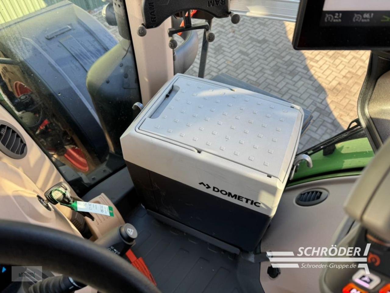 Traktor of the type Fendt 942 VARIO GEN7 PROFI PLUS, Neumaschine in Twistringen (Picture 22)