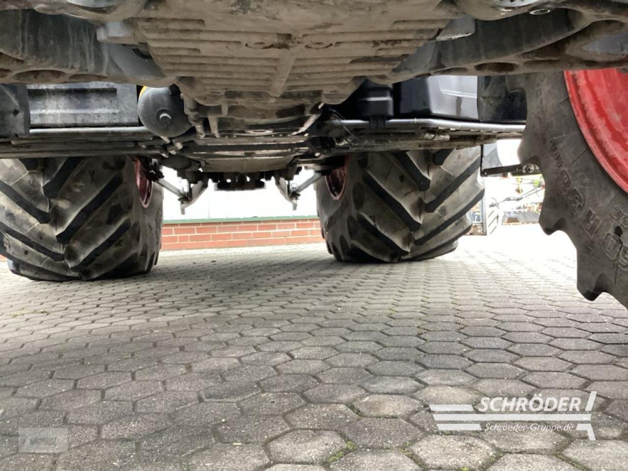 Traktor of the type Fendt 942 VARIO GEN7 PROFI PLUS, Neumaschine in Norden (Picture 3)