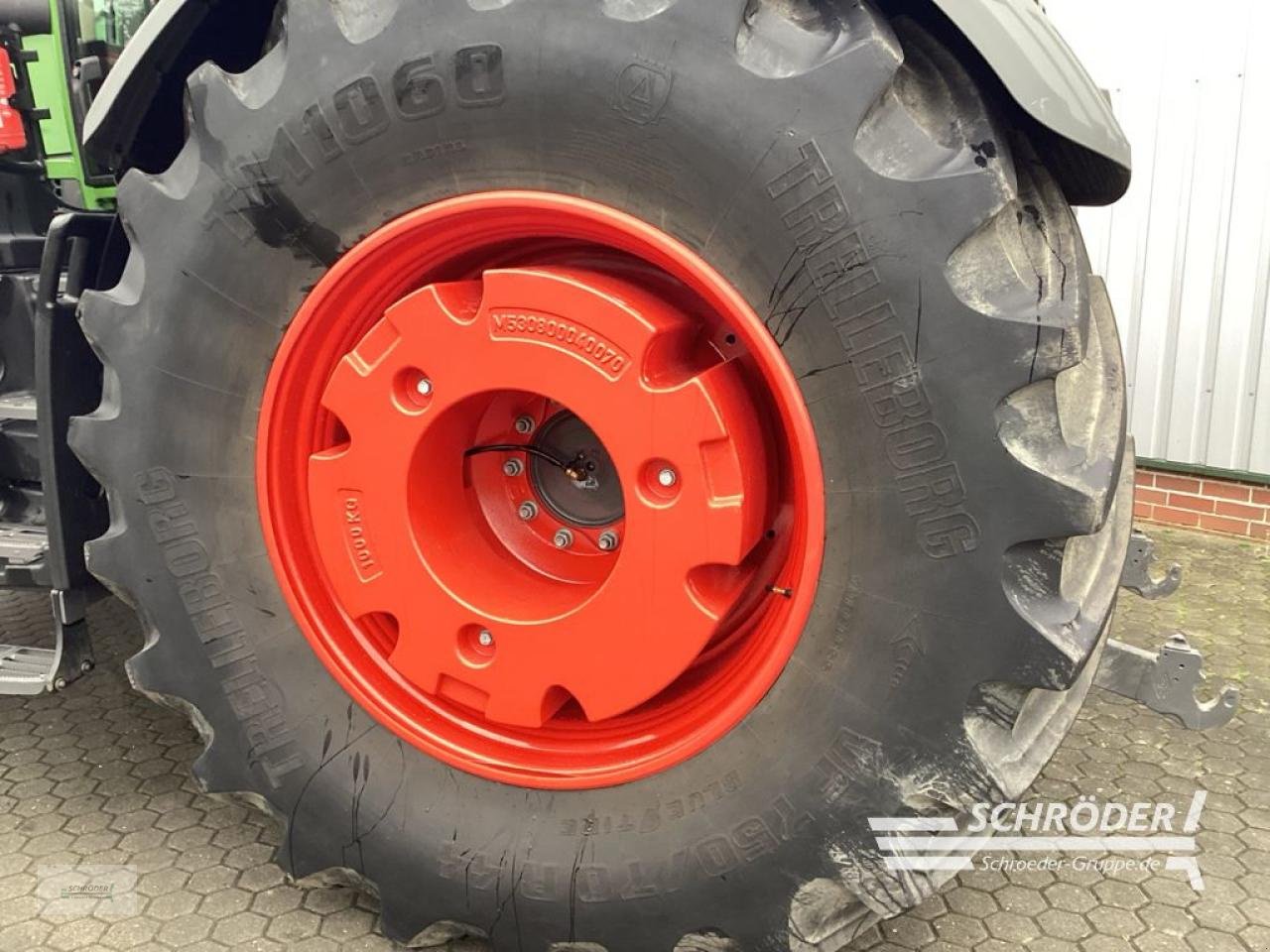 Traktor of the type Fendt 942 VARIO GEN7 PROFI PLUS, Neumaschine in Norden (Picture 8)