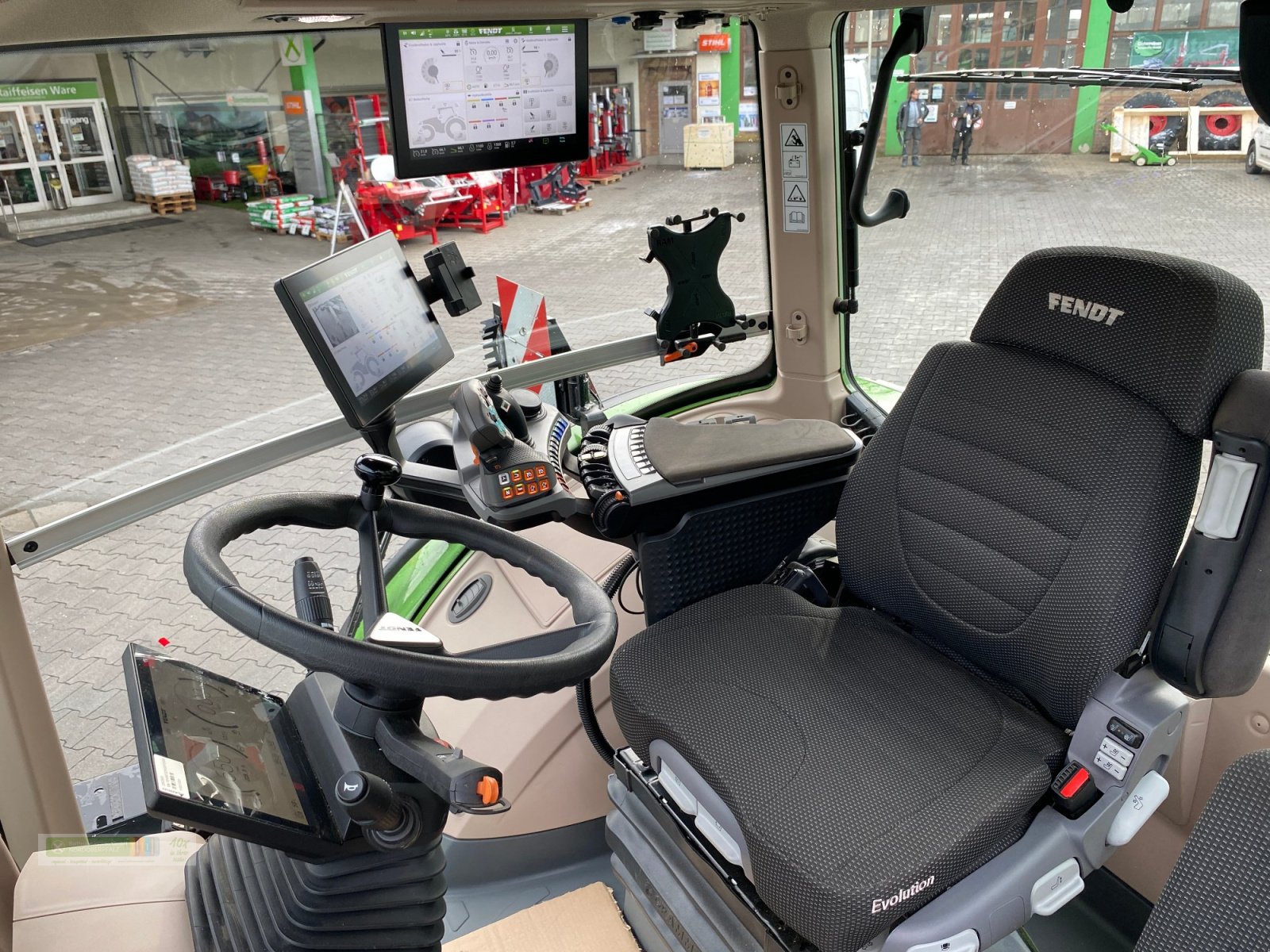 Traktor of the type Fendt 942 Vario Gen.7 Profi+ Setting 2, Gebrauchtmaschine in Tirschenreuth (Picture 8)