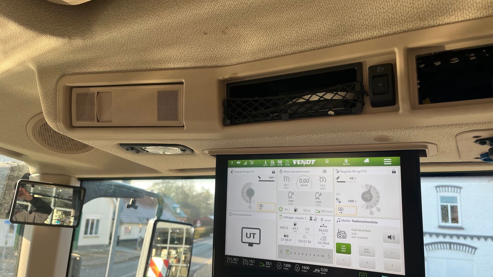 Traktor of the type Fendt 942 Vario Gen7 Profi+ Setting2 Front pto, Gebrauchtmaschine in Rødekro (Picture 15)