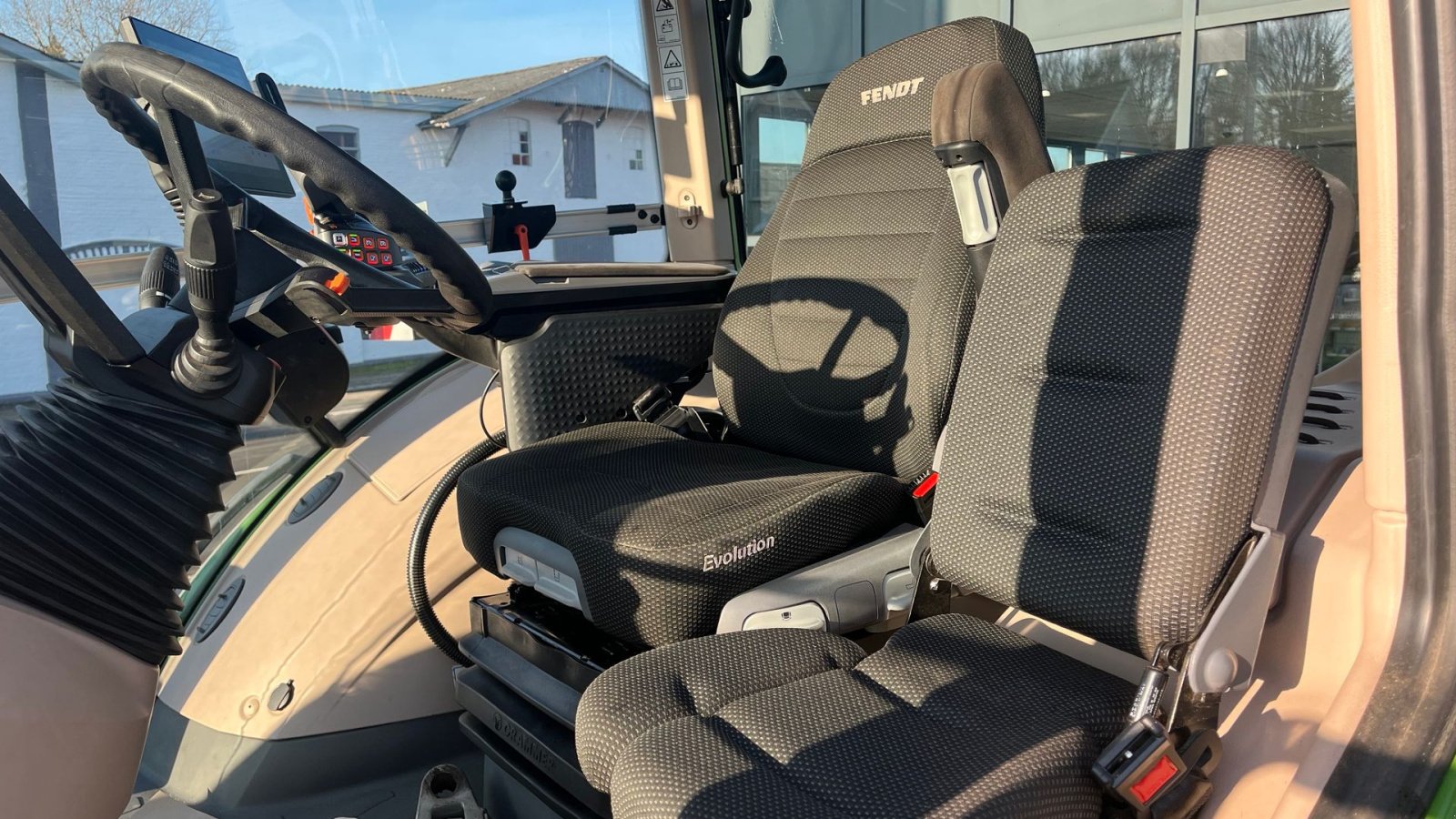 Traktor of the type Fendt 942 Vario Gen7 Profi+ Setting2 Front pto, Gebrauchtmaschine in Rødekro (Picture 16)