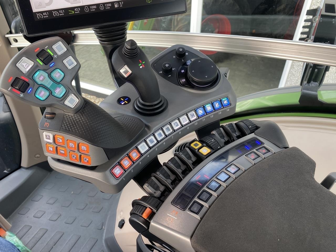 Traktor des Typs Fendt 942 VARIO GEN7, Gebrauchtmaschine in Holstebro (Bild 4)