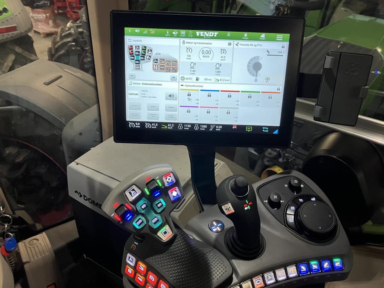 Traktor типа Fendt 942 VARIO GEN7, Gebrauchtmaschine в Randers SV (Фотография 4)