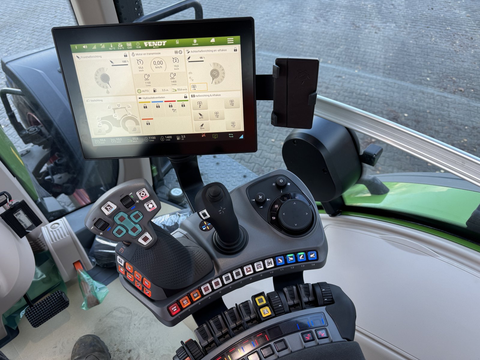 Traktor des Typs Fendt 942 Vario ProfiPlus, Neumaschine in Wintelre (Bild 12)