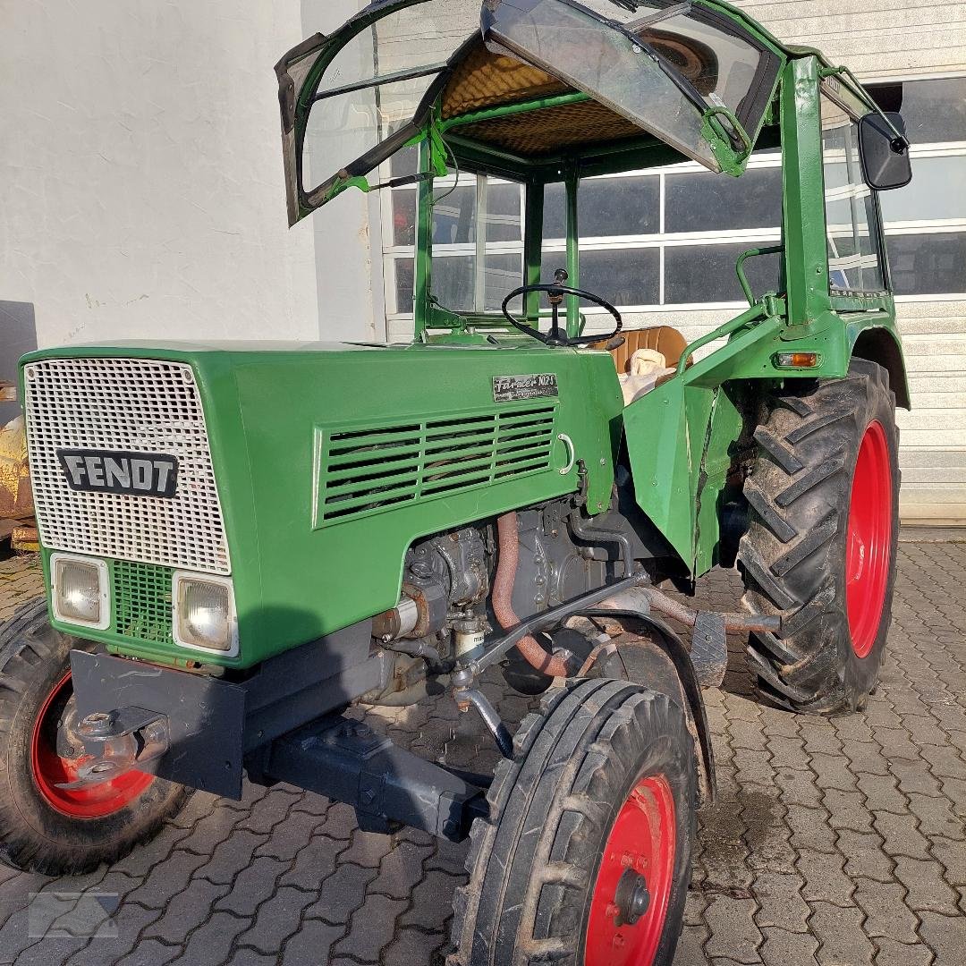 Traktor des Typs Fendt Farmer 102 S, Gebrauchtmaschine in Kleinlangheim - Atzhausen (Bild 1)