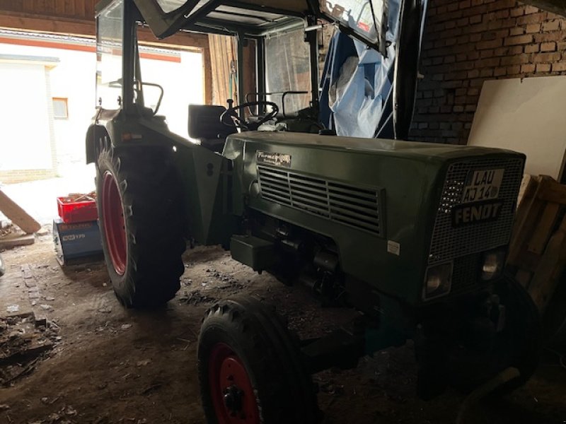 Traktor типа Fendt Farmer 102 S, Gebrauchtmaschine в Neunkirchen am Sand (Фотография 1)