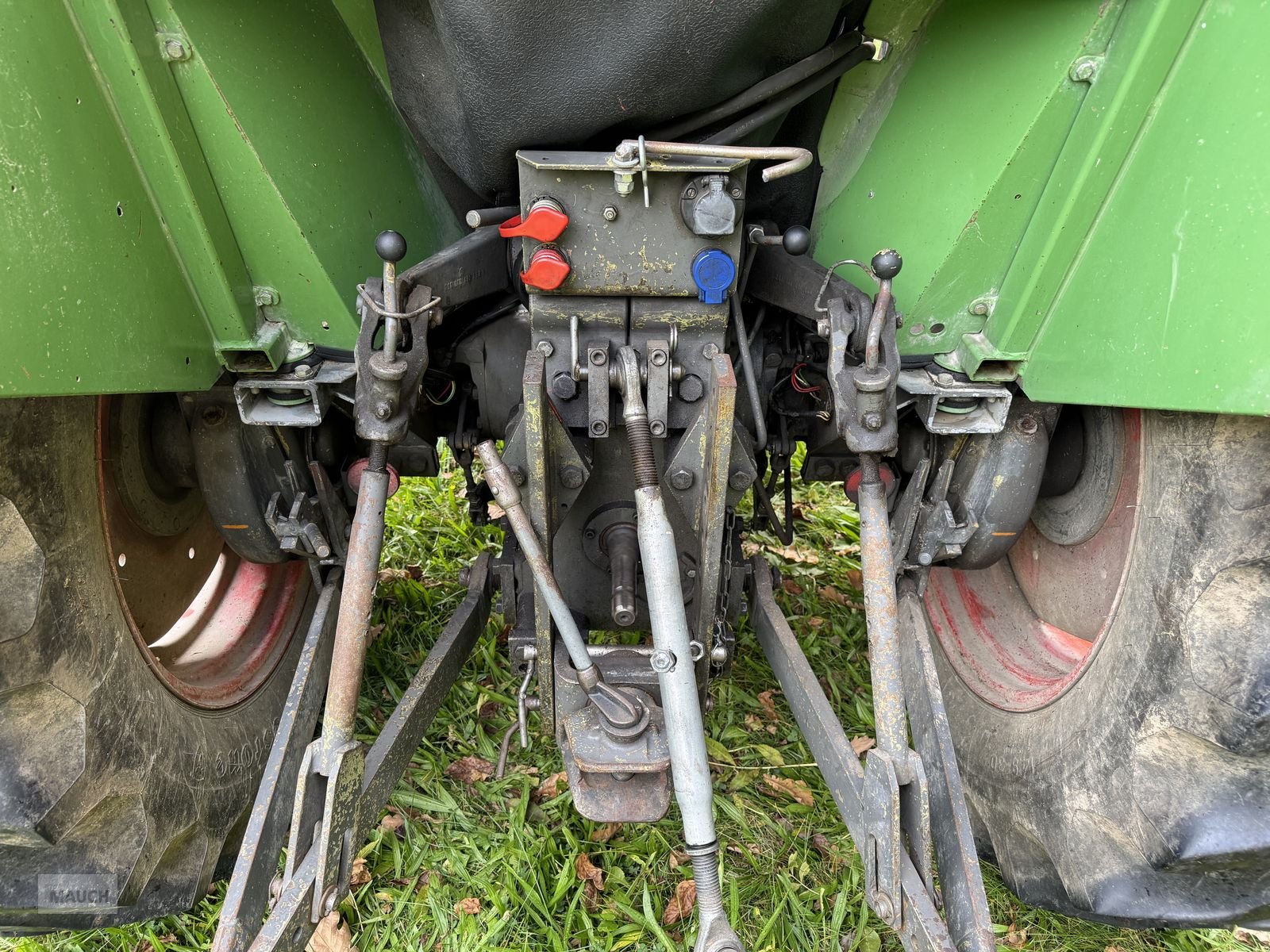 Traktor типа Fendt Farmer 103 LS, Gebrauchtmaschine в Burgkirchen (Фотография 7)