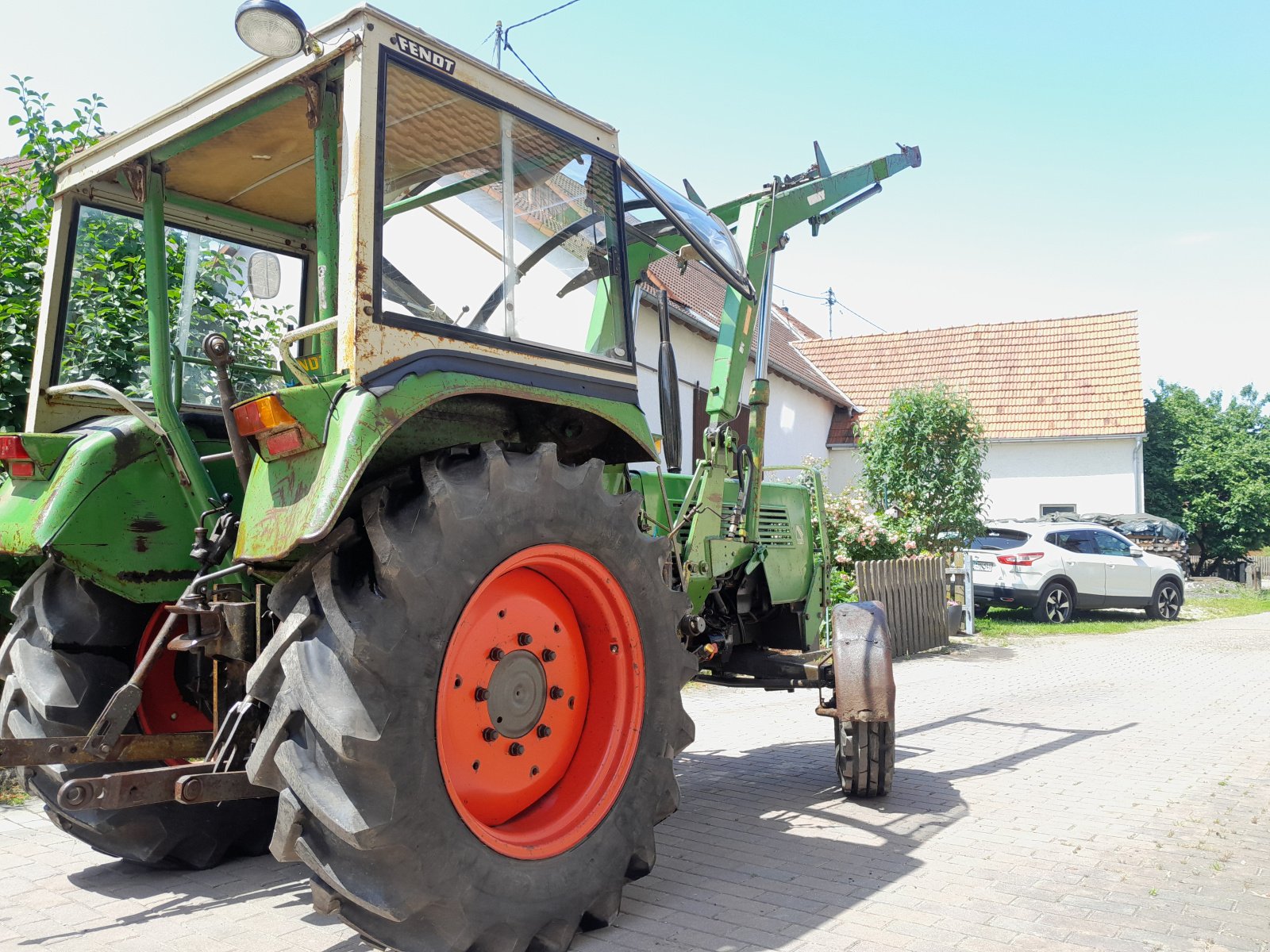 Traktor des Typs Fendt Farmer 103, Gebrauchtmaschine in Lauterbach (Bild 2)