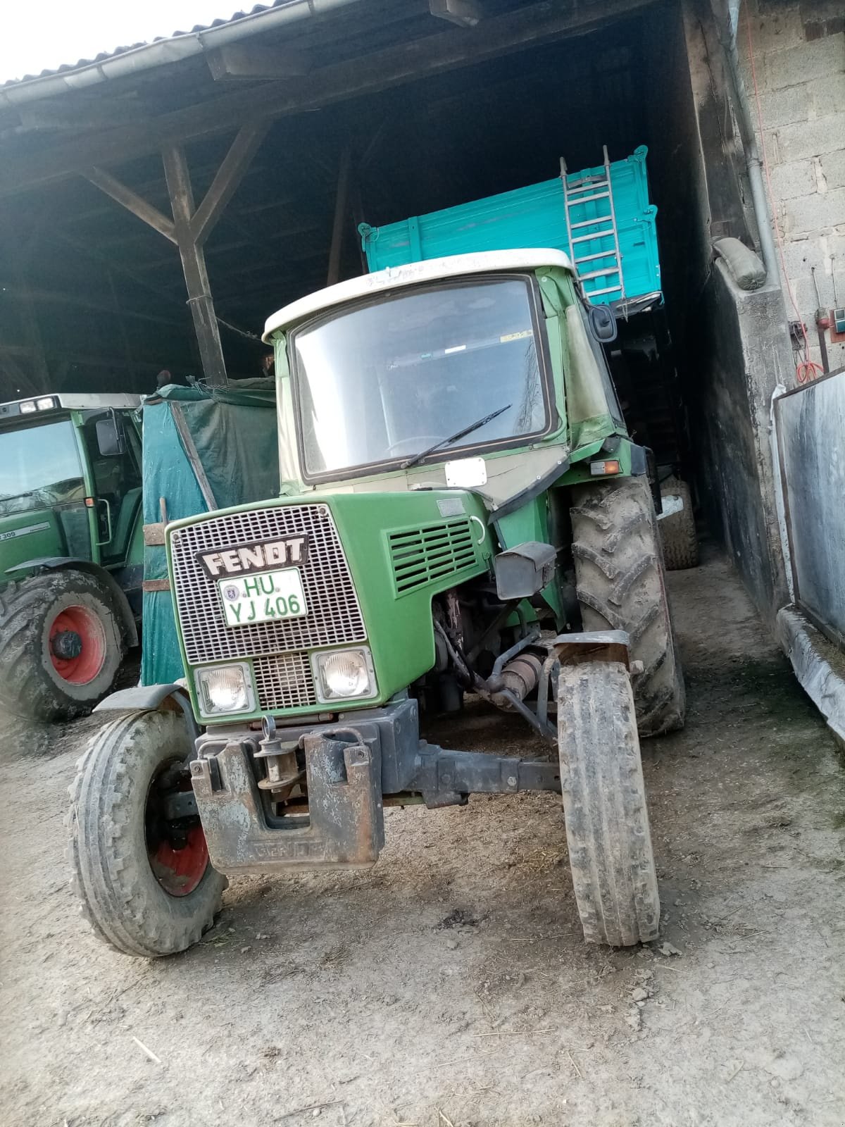 Traktor des Typs Fendt farmer 103S Turbomatik, Gebrauchtmaschine in Bad Soden-Salmünster (Bild 2)