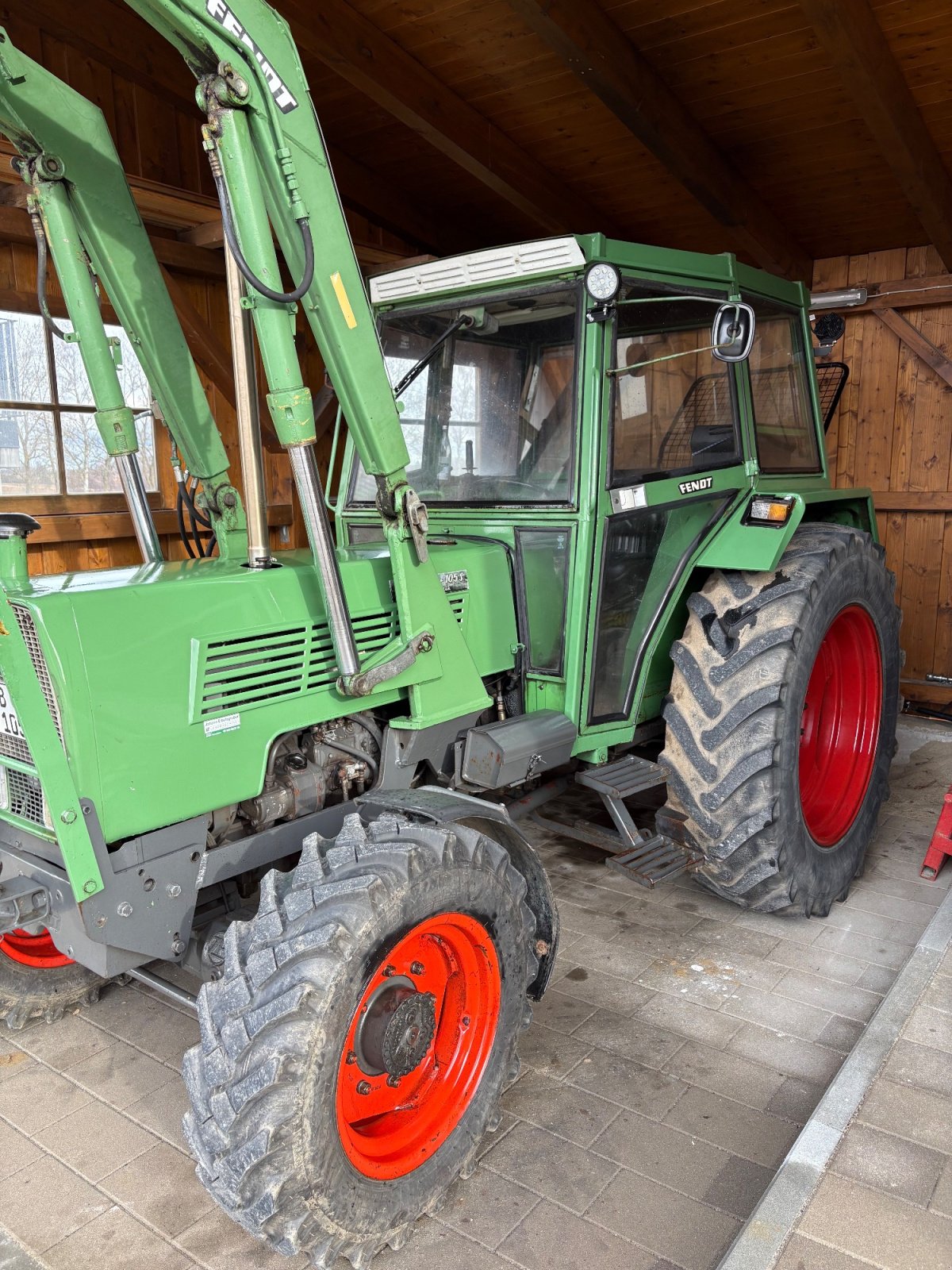Traktor типа Fendt Farmer 105 LSA, Gebrauchtmaschine в Velden (Фотография 1)