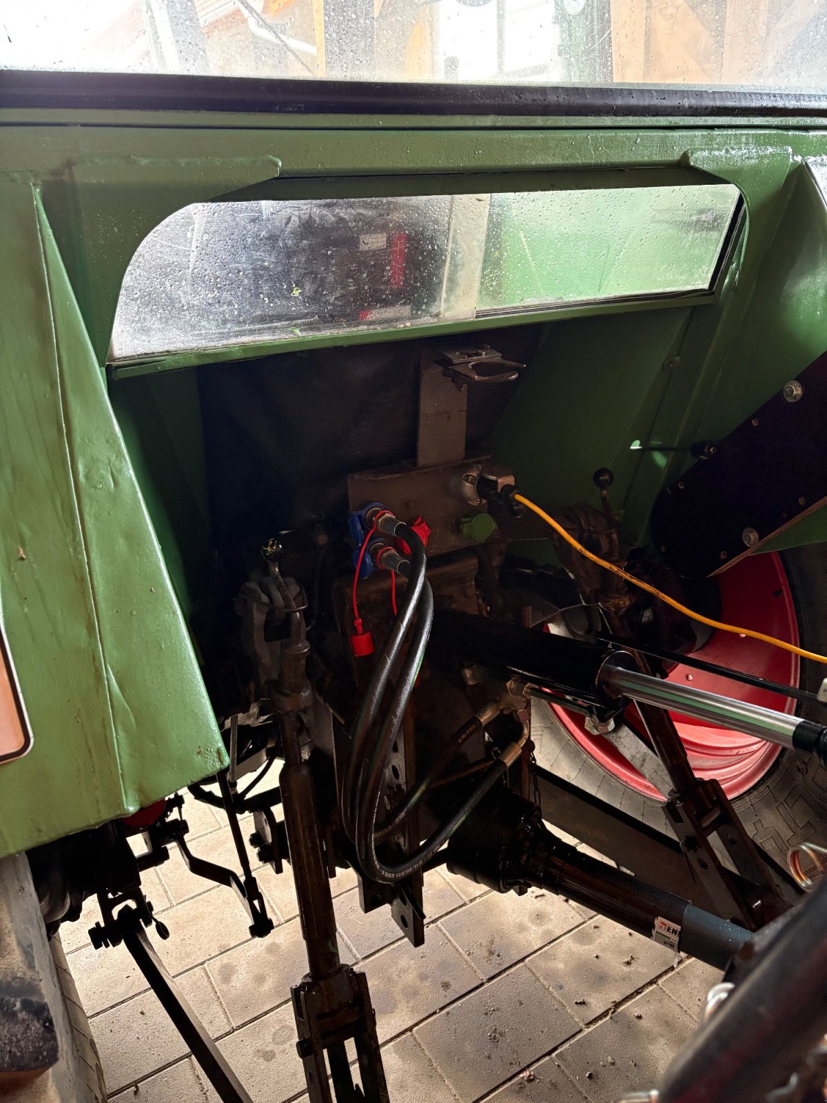 Traktor типа Fendt Farmer 105 LSA, Gebrauchtmaschine в Velden (Фотография 3)