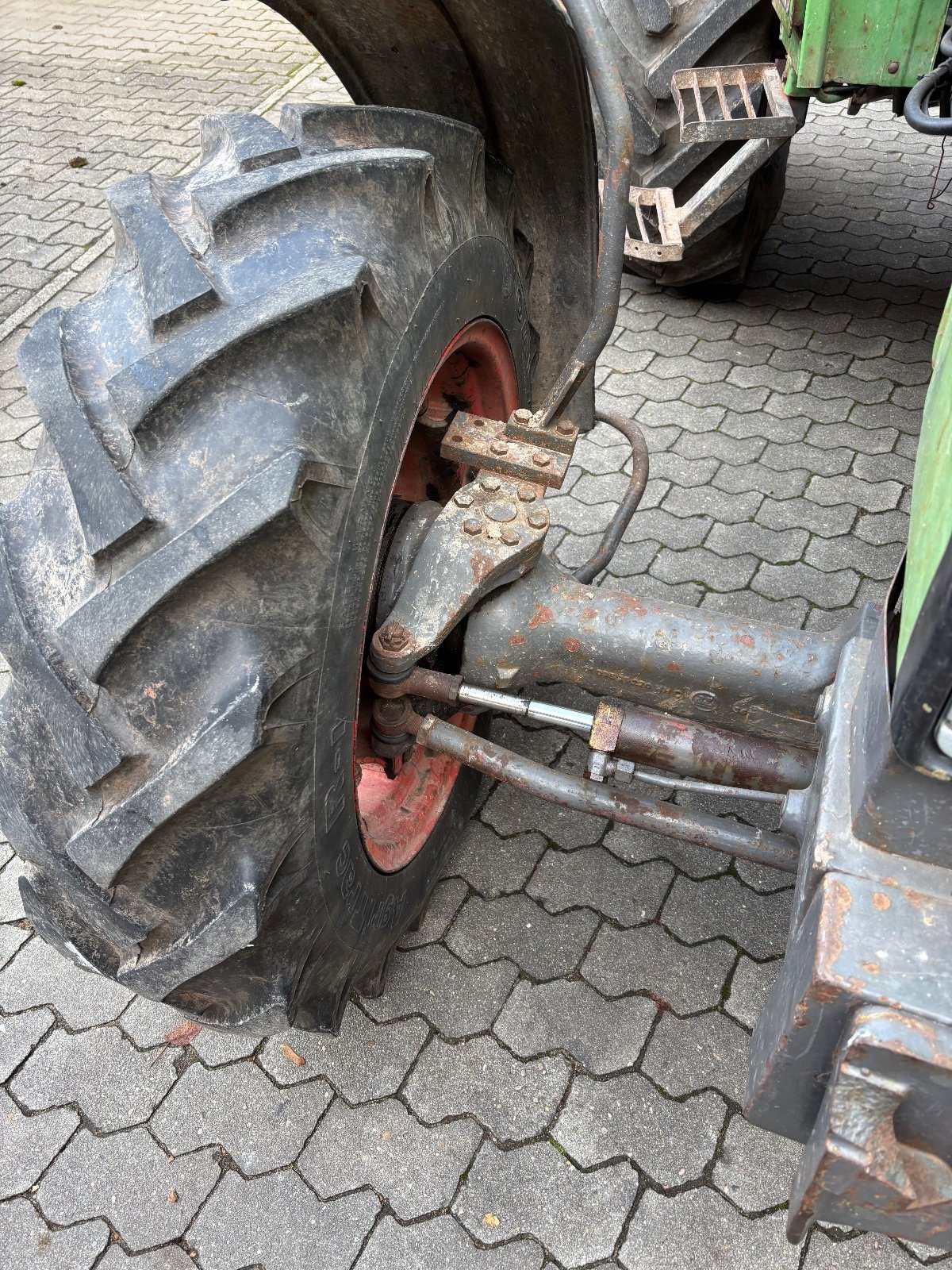 Traktor van het type Fendt Farmer 108, Gebrauchtmaschine in Hagenbüchach (Foto 7)